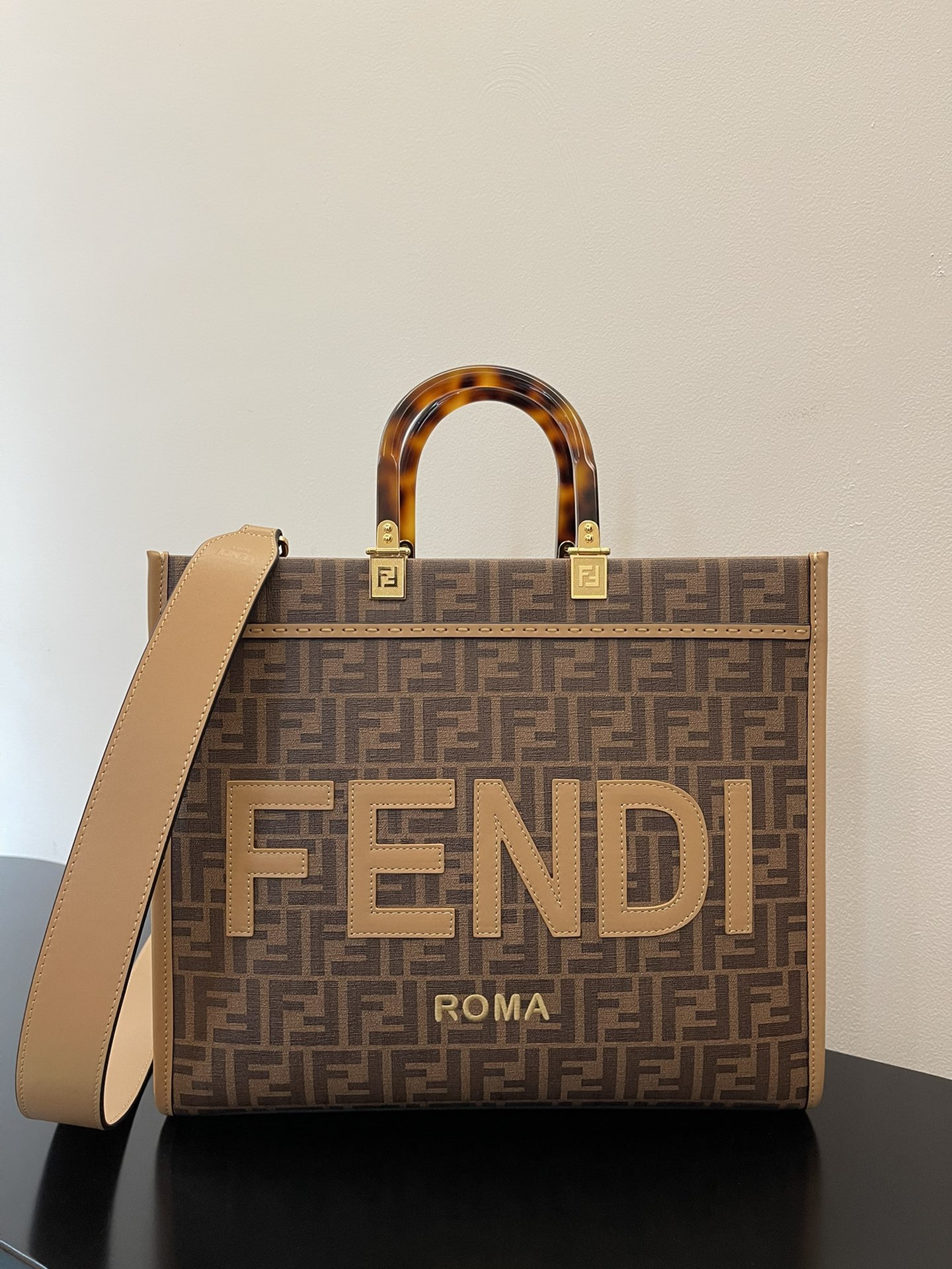 TOP FENDI Sunshine Shopper bags 35x31x17cm - Brown