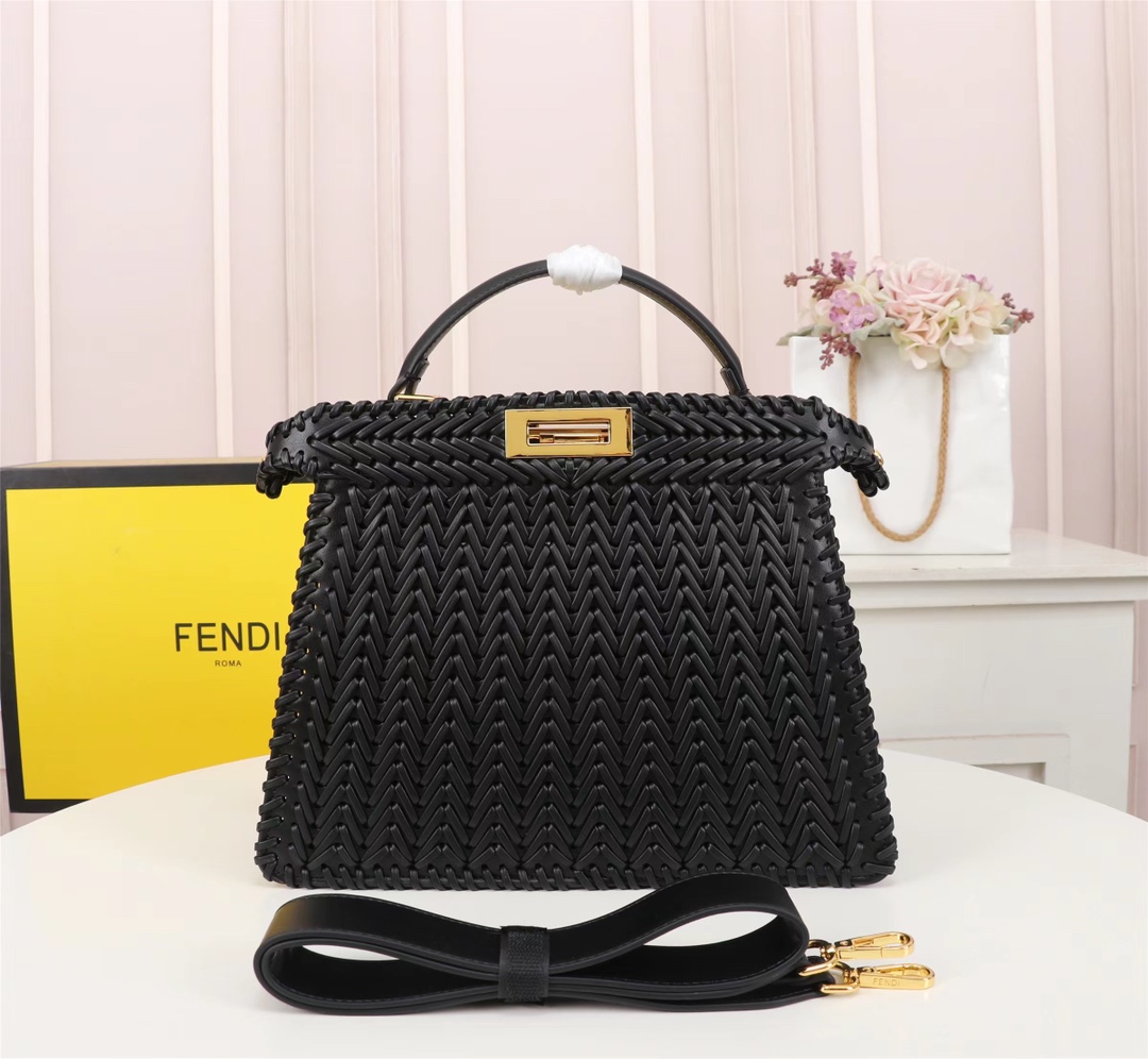 TOP FENDI Peekaboo ISeeU Handbag - Black