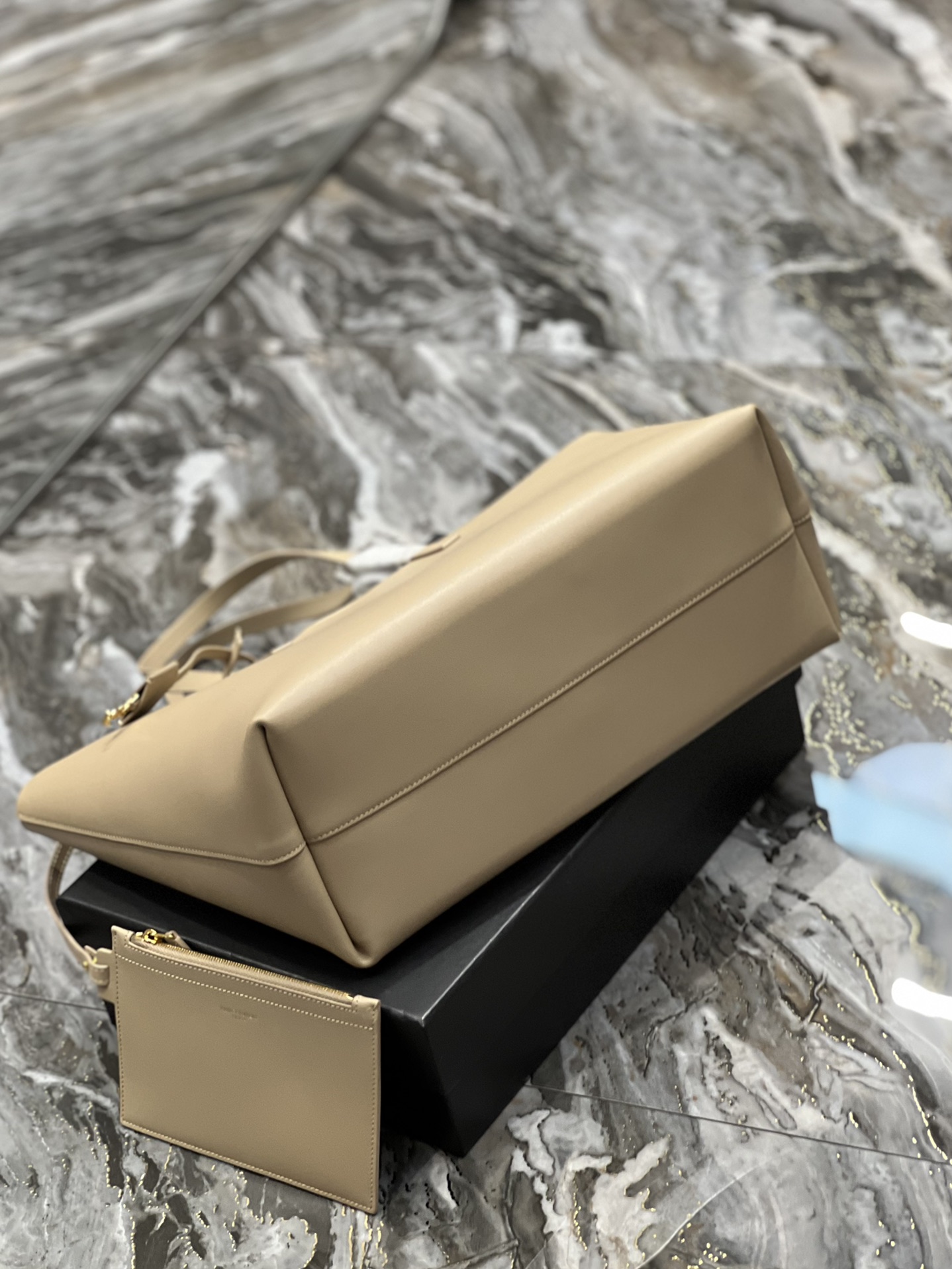 TOP Yves Saint Laurent YSL Shopping Tote Bag