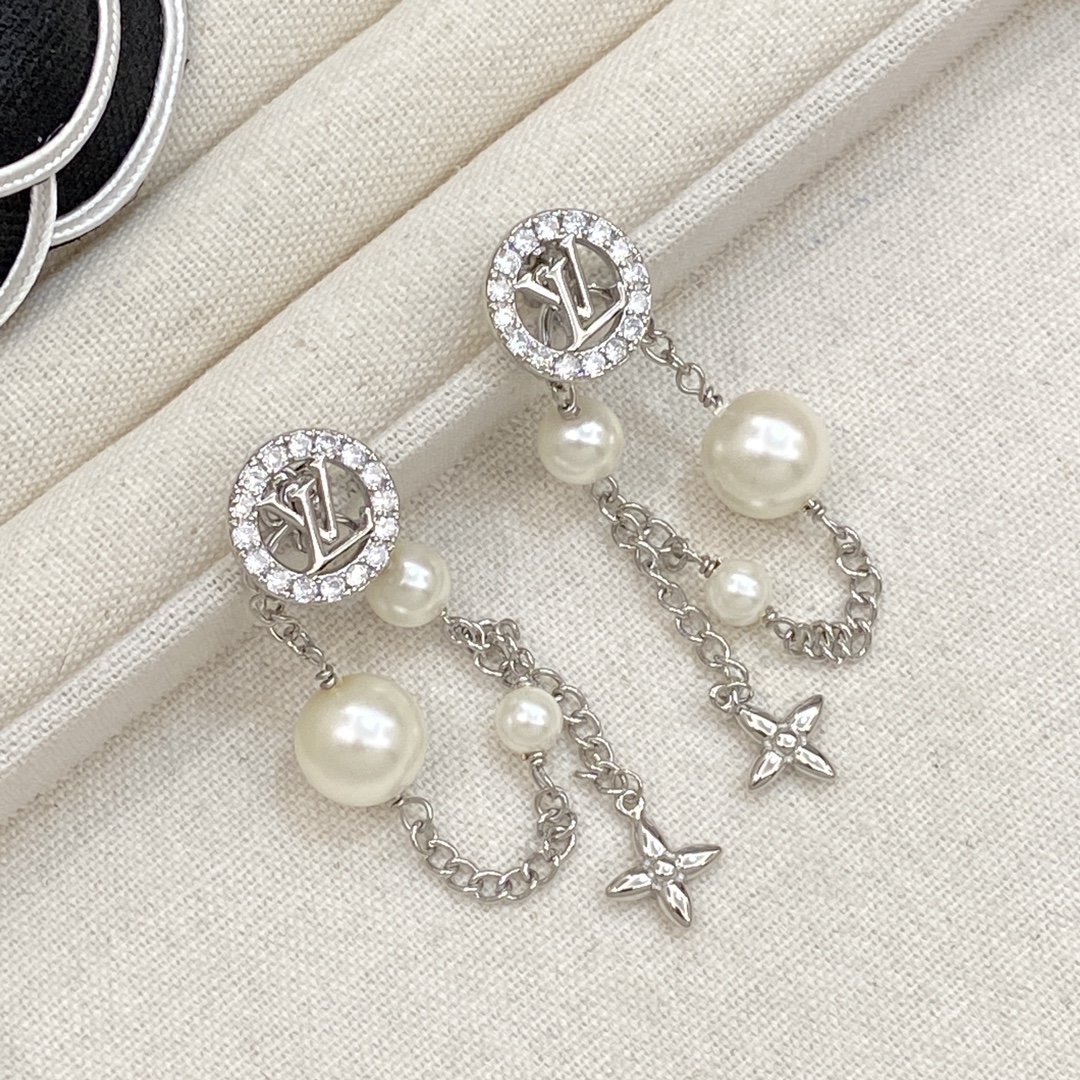 TOP Louis Vuitton LV Earrings - 3 Color