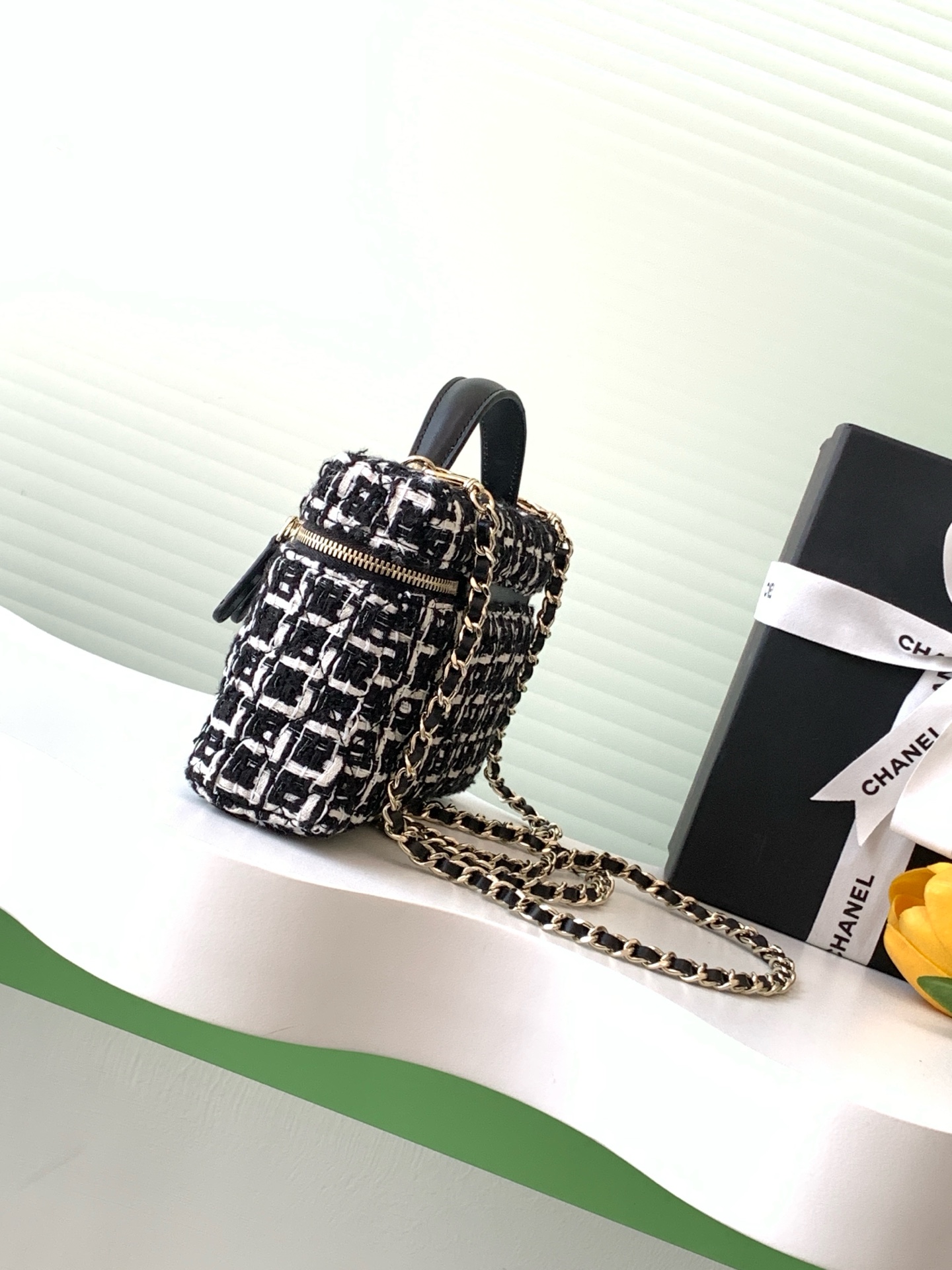 TOP CHANEL Vanity Case Bag 25C Chain Clutch Bag Denim 17*19.5*5cm - Black