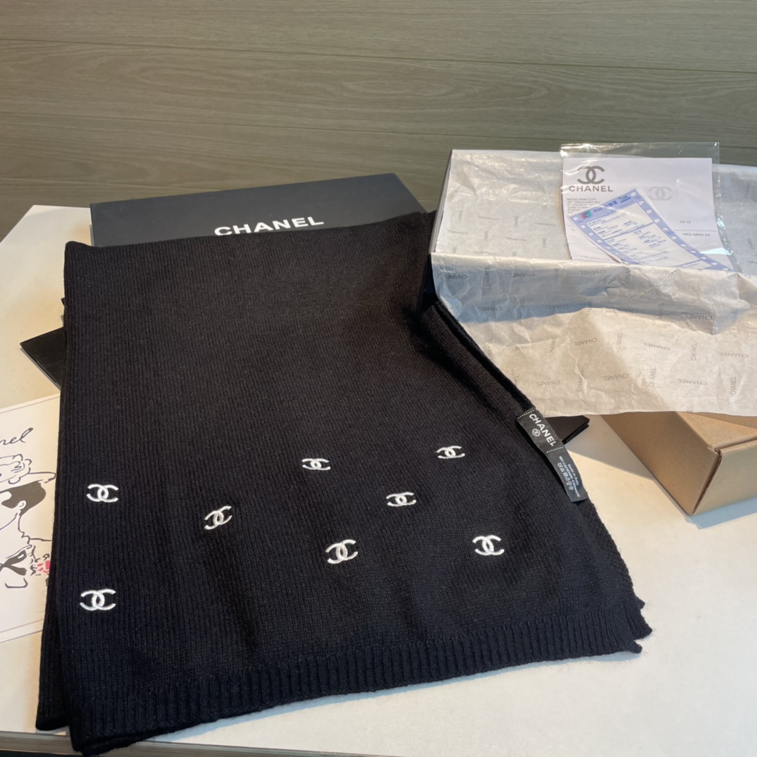 TOP CHANEL Cashmere Shawl Scarf 70x190 cm - Black