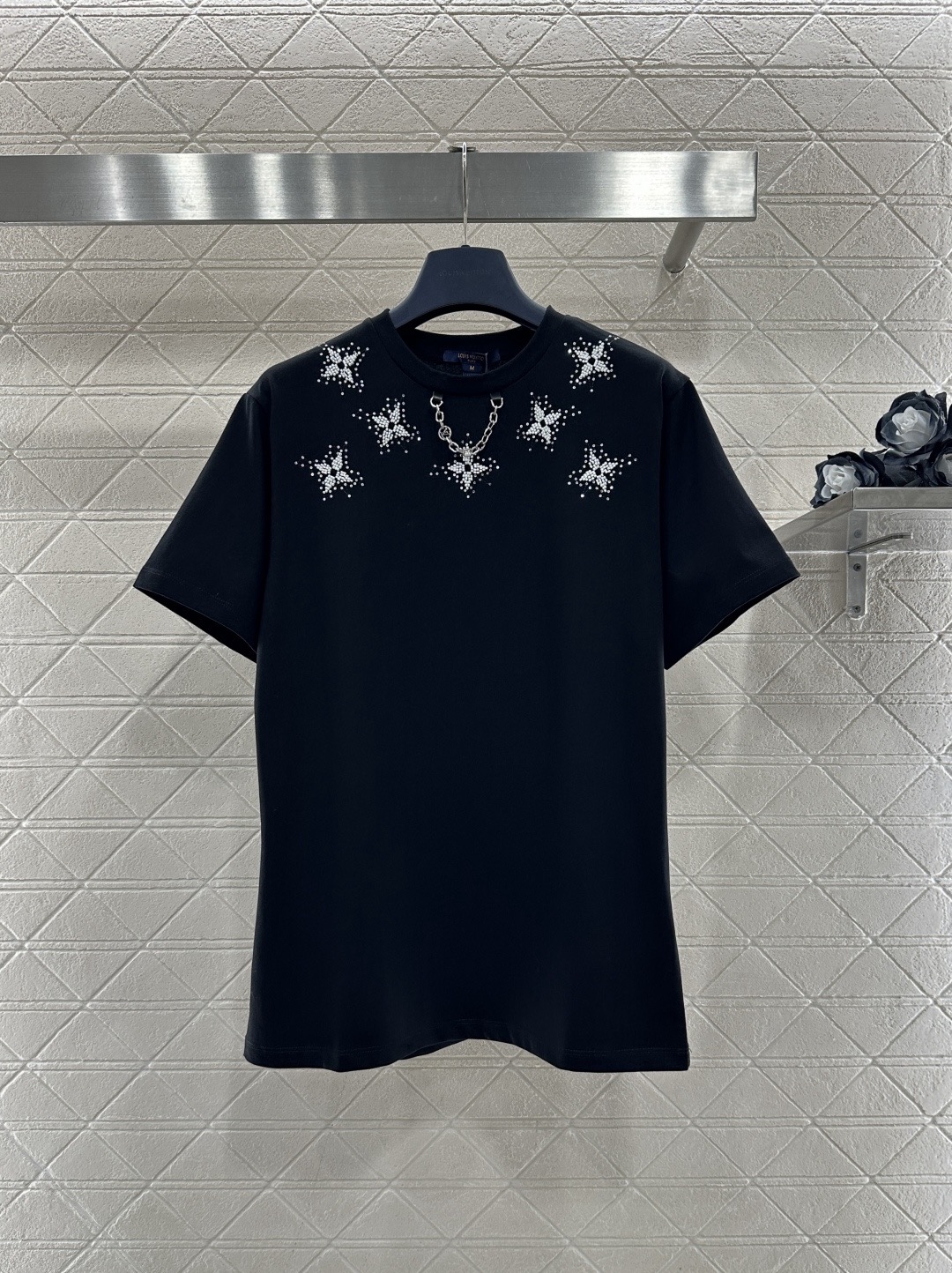 TOP Louis Vuitton LV  T-Shirt - 2 Colors