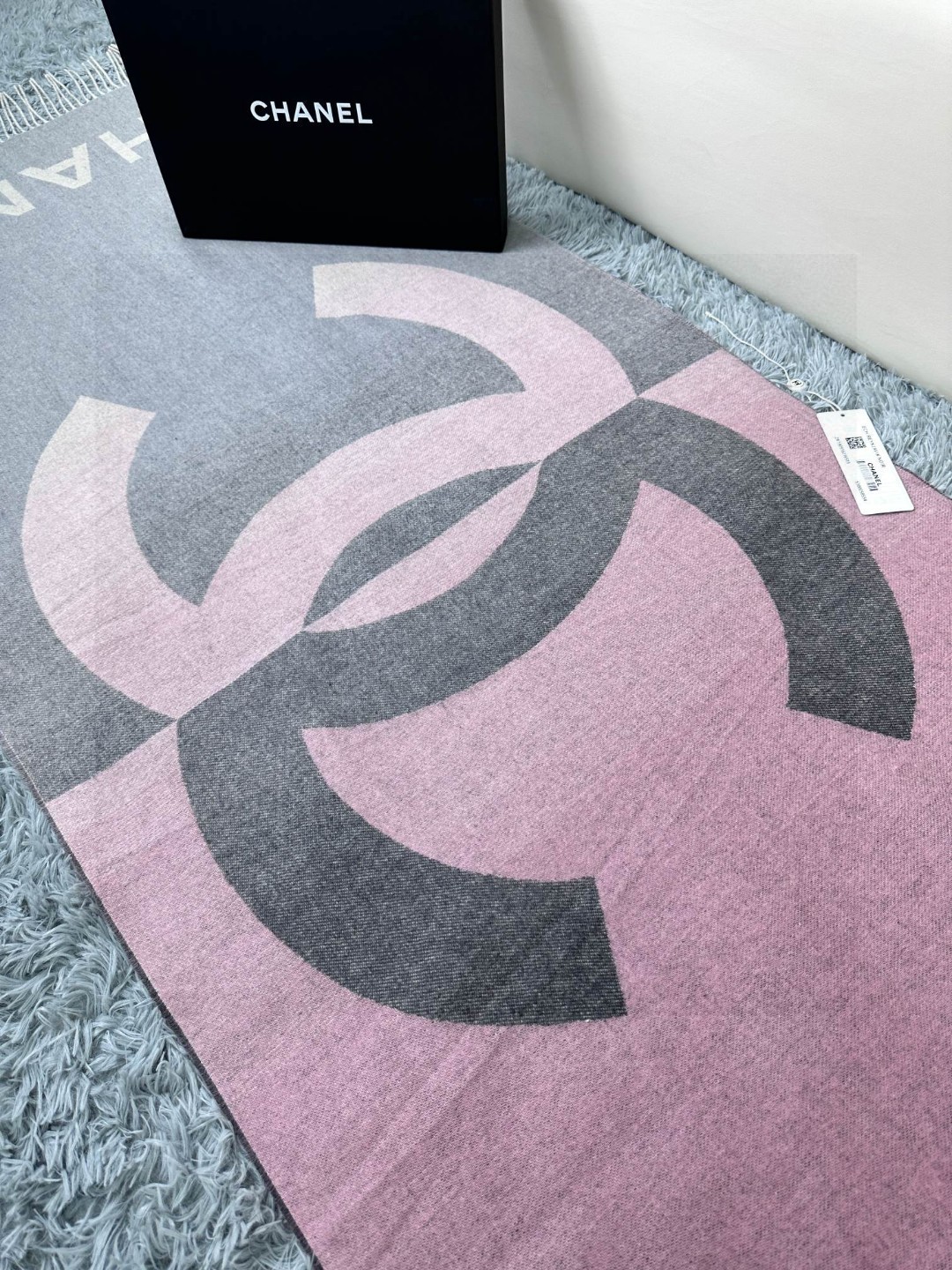 TOP CHANEL Cashmere Scarf 70 x 180 cm