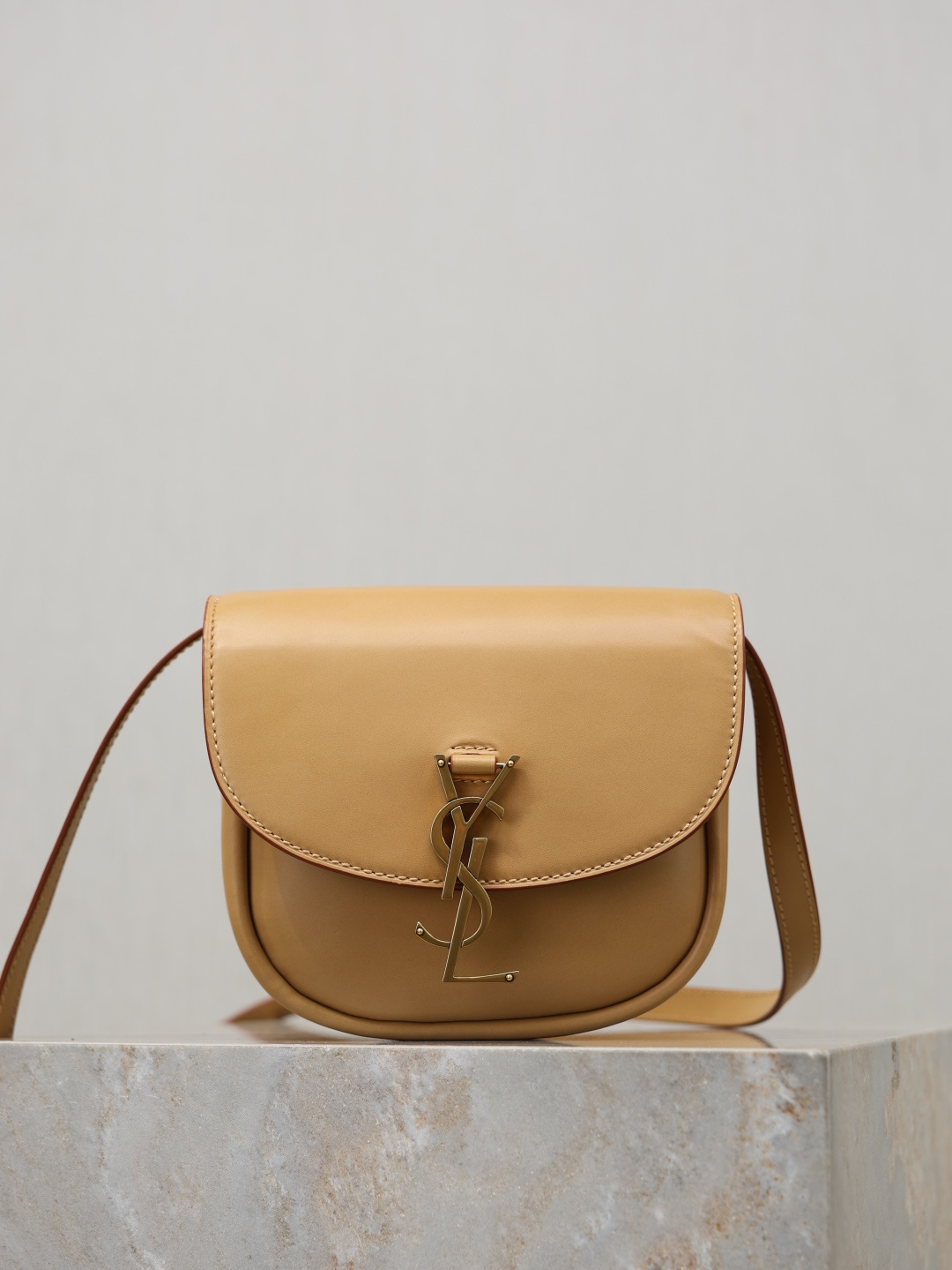 TOP Yves Saint Laurent YSL Kaia Bag 18x15.5x5.5cm - Brown