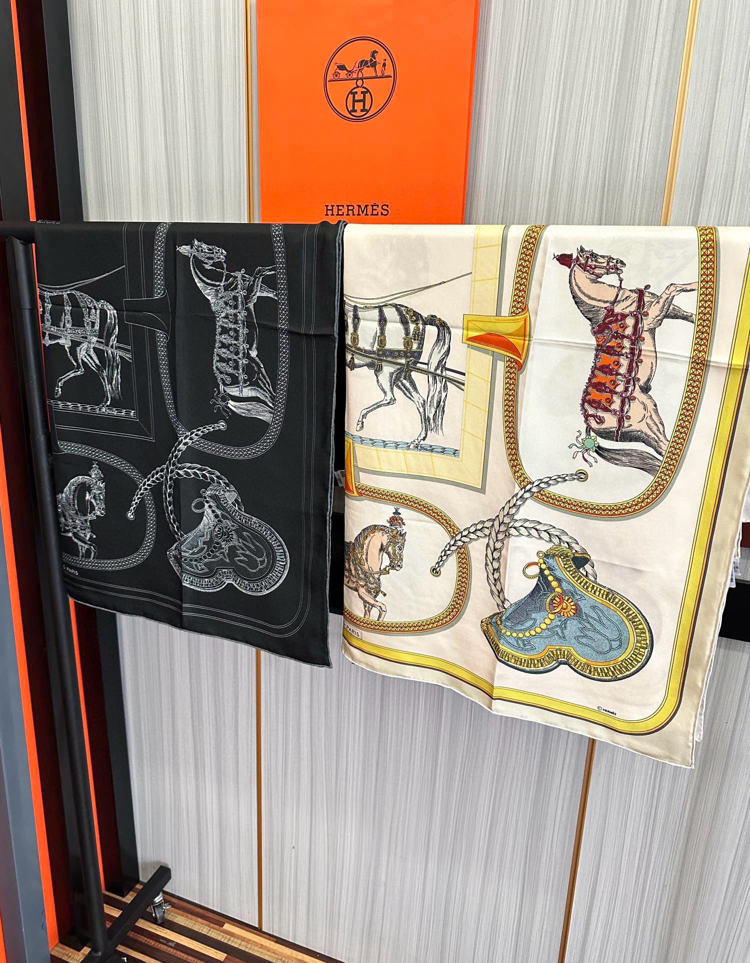 TOP HERMES Silk Scarf 90cm×90cm - 2 Colors