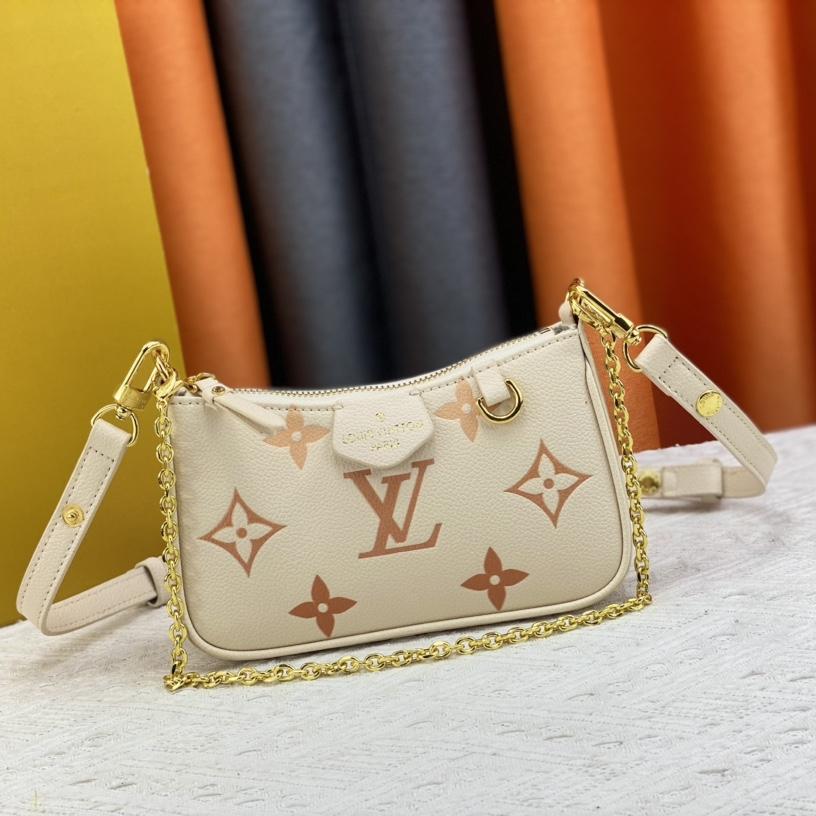 Louis Vuitton LV Easy Pouch Bag(Replica)
