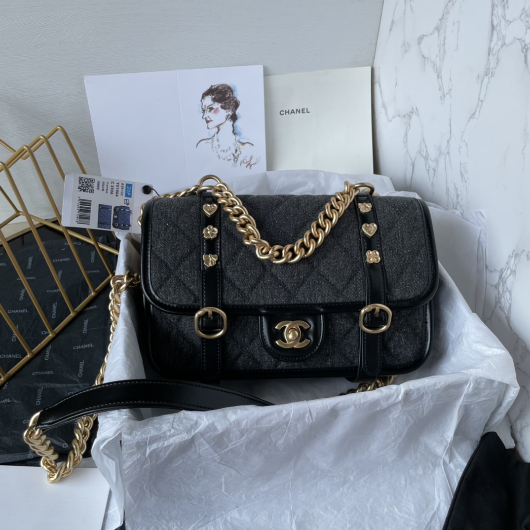 TOP CHANEL Cowhide Messenger Bag 20cm/24cm - 2 Colors