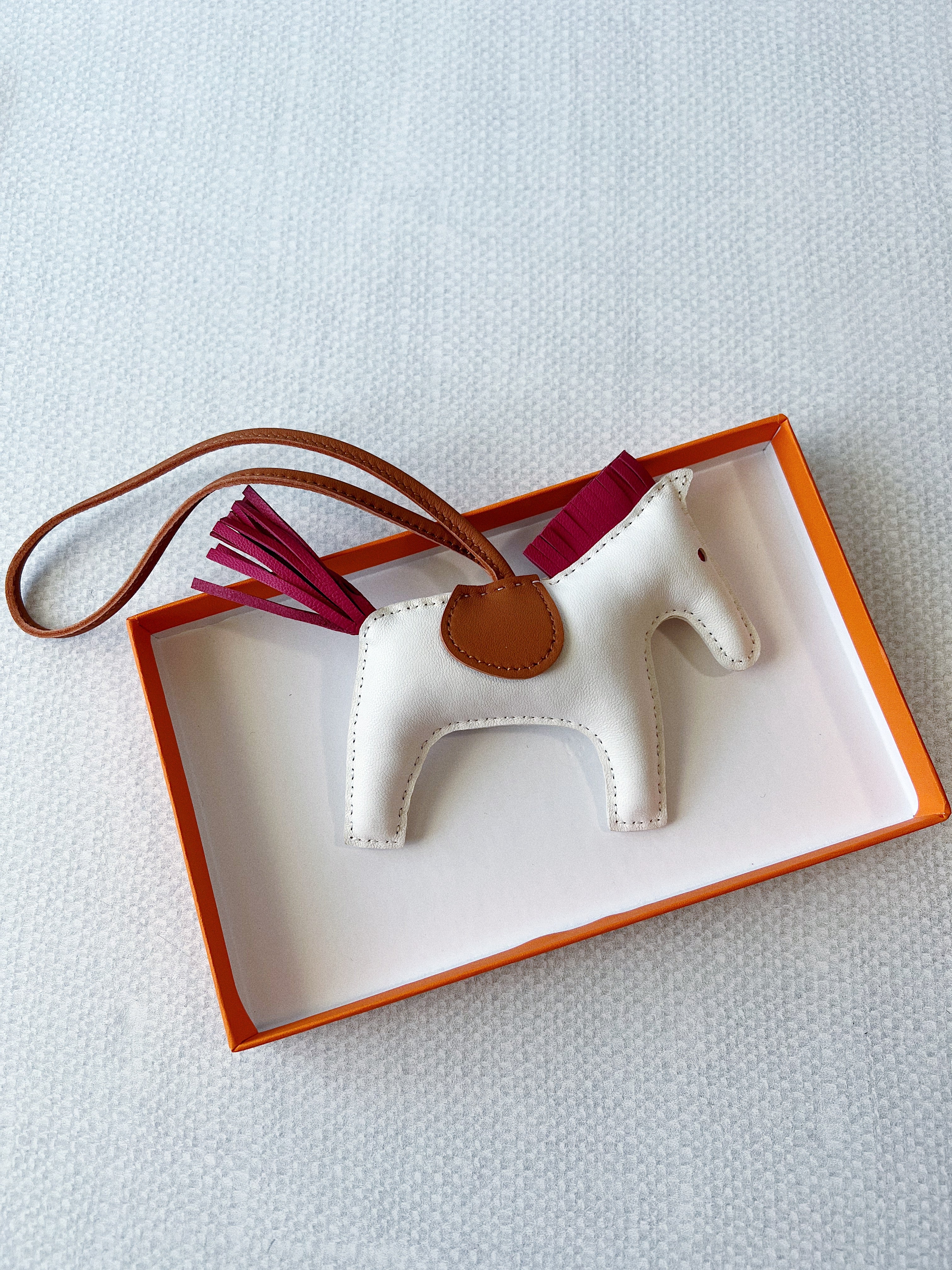 TOP HERMES Horse Charm - 13 Colours