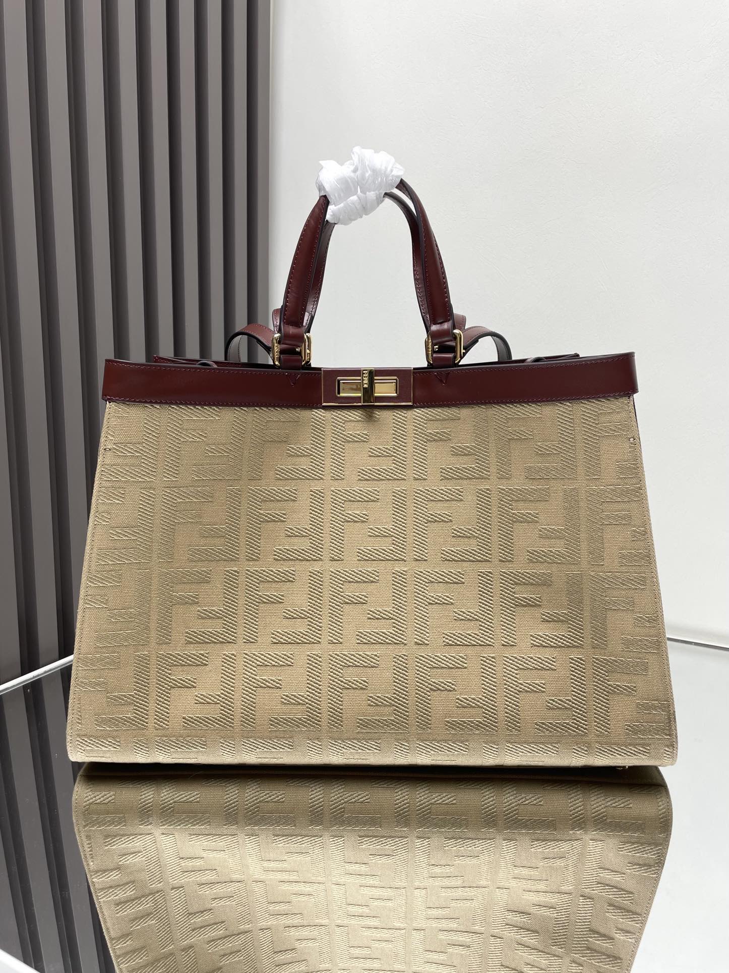 TOP FENDI Peekaboo X-Tote Bag 41x16x30cm - Apricot