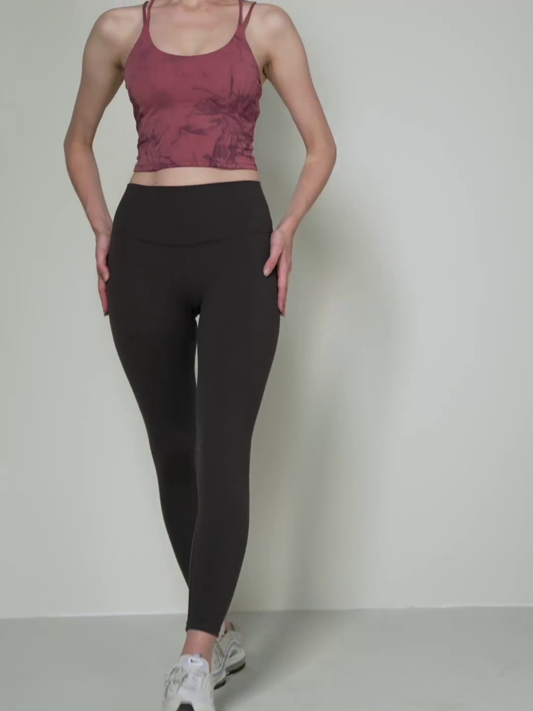 Hollow Back Strappy Yoga Sports Bras for Women Padded Criss-Cross Back Tank Tops