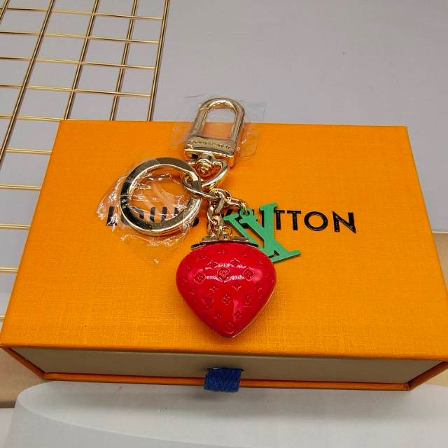 TOP Louis Vuitton LV Strawberry Key Chain