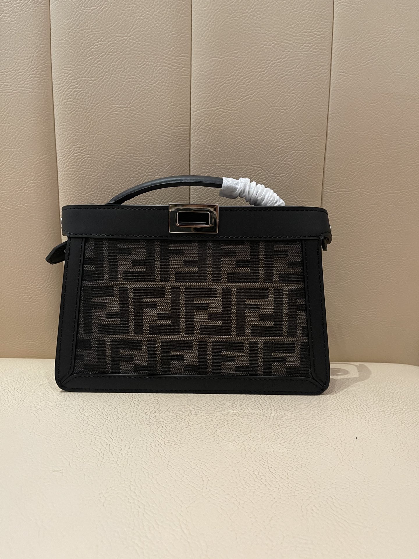TOP FENDI FENDI Peekaboo Bags 23×6×14.5cm - Black