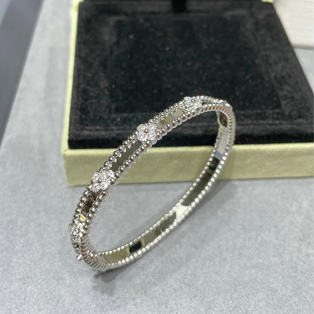 Van Cleef & Arpels bracelet (Replica)