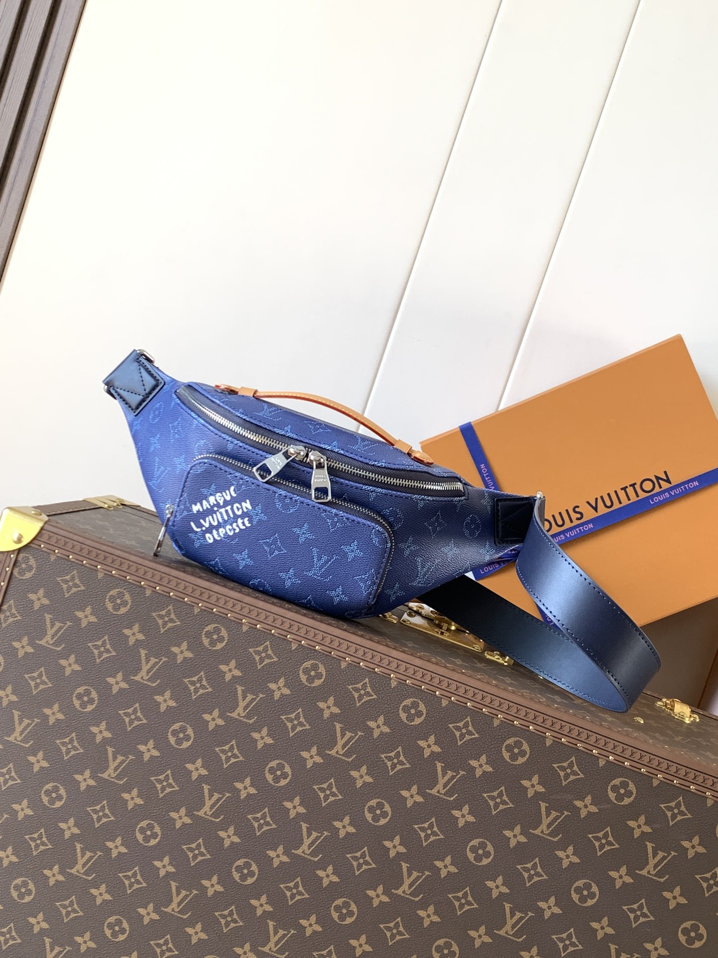 TOP Louis Vuitton LV Monogram Shadow Rush Bag Calfskin 30x15x8cm - 2 Colour