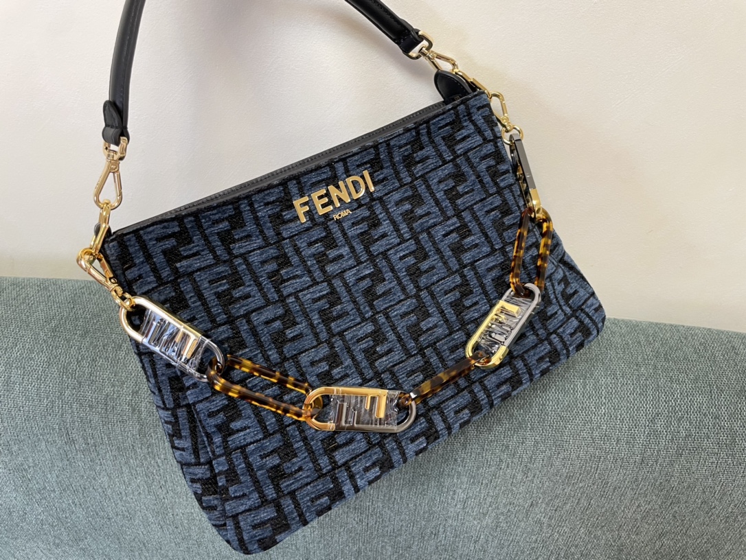 TOP FENDI O 'LOCK Zip Handbag 36X23.5X14cm -2 Colors