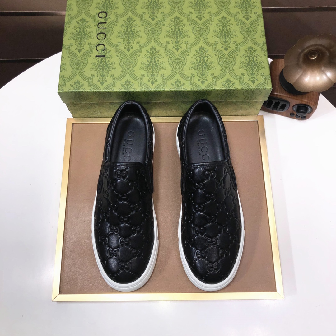TOP GUCCI  SNEAKER-2 Colors