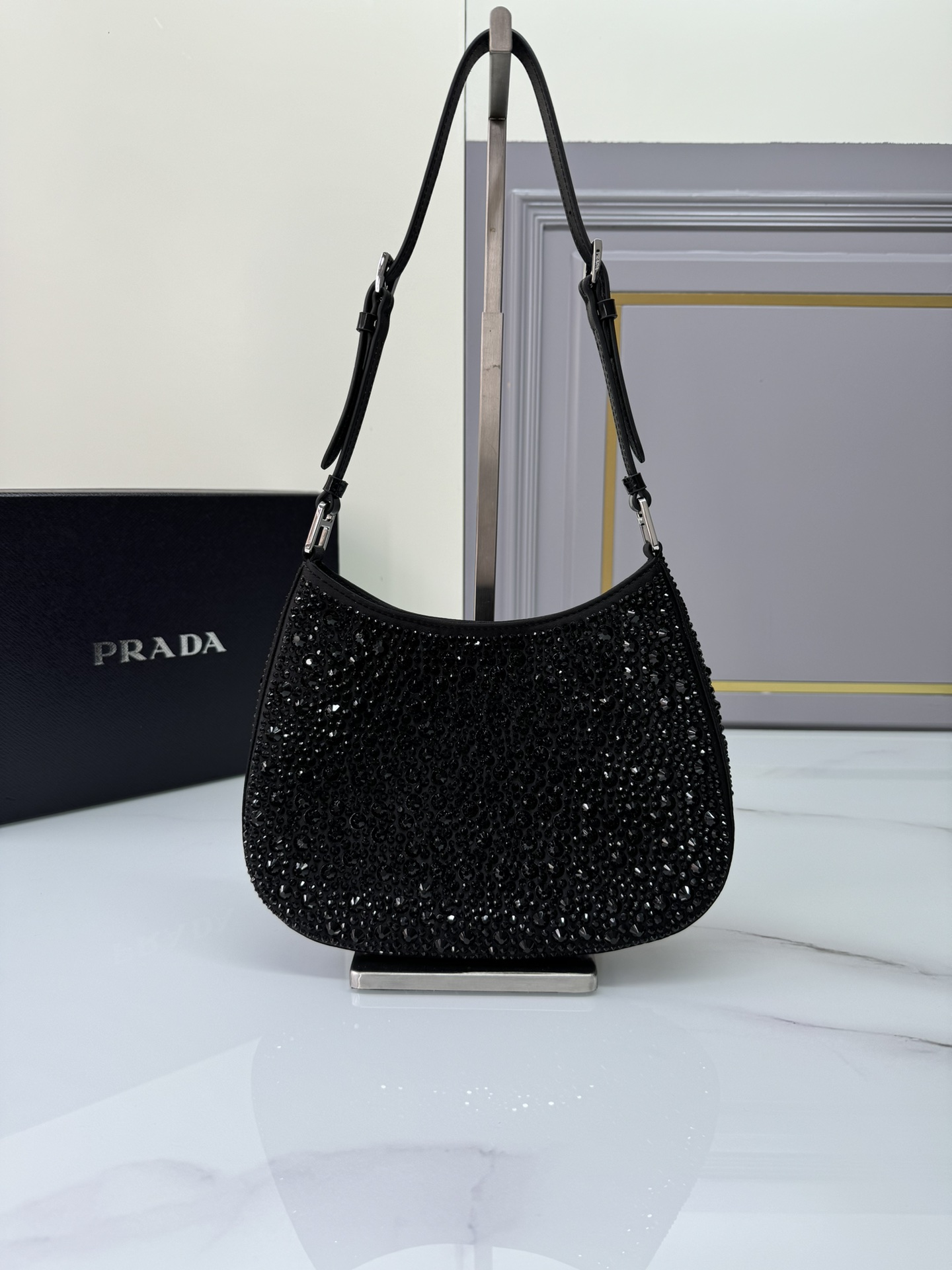 TOP PRADA Cleo Armpit Bag with Gypsophila Satin 22x18.5x4.5cm - Black