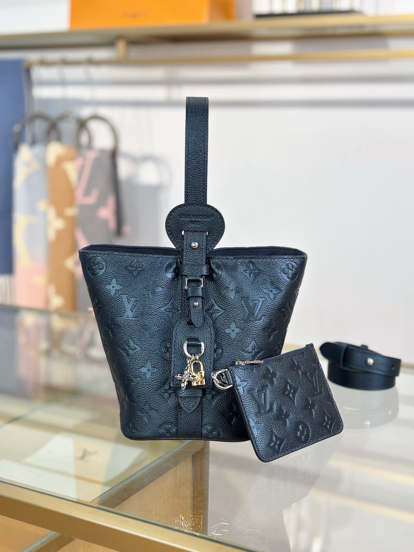 TOP Louis Vuitton LV All In BB Bag 16x18x12cm - Pearlescent Blue