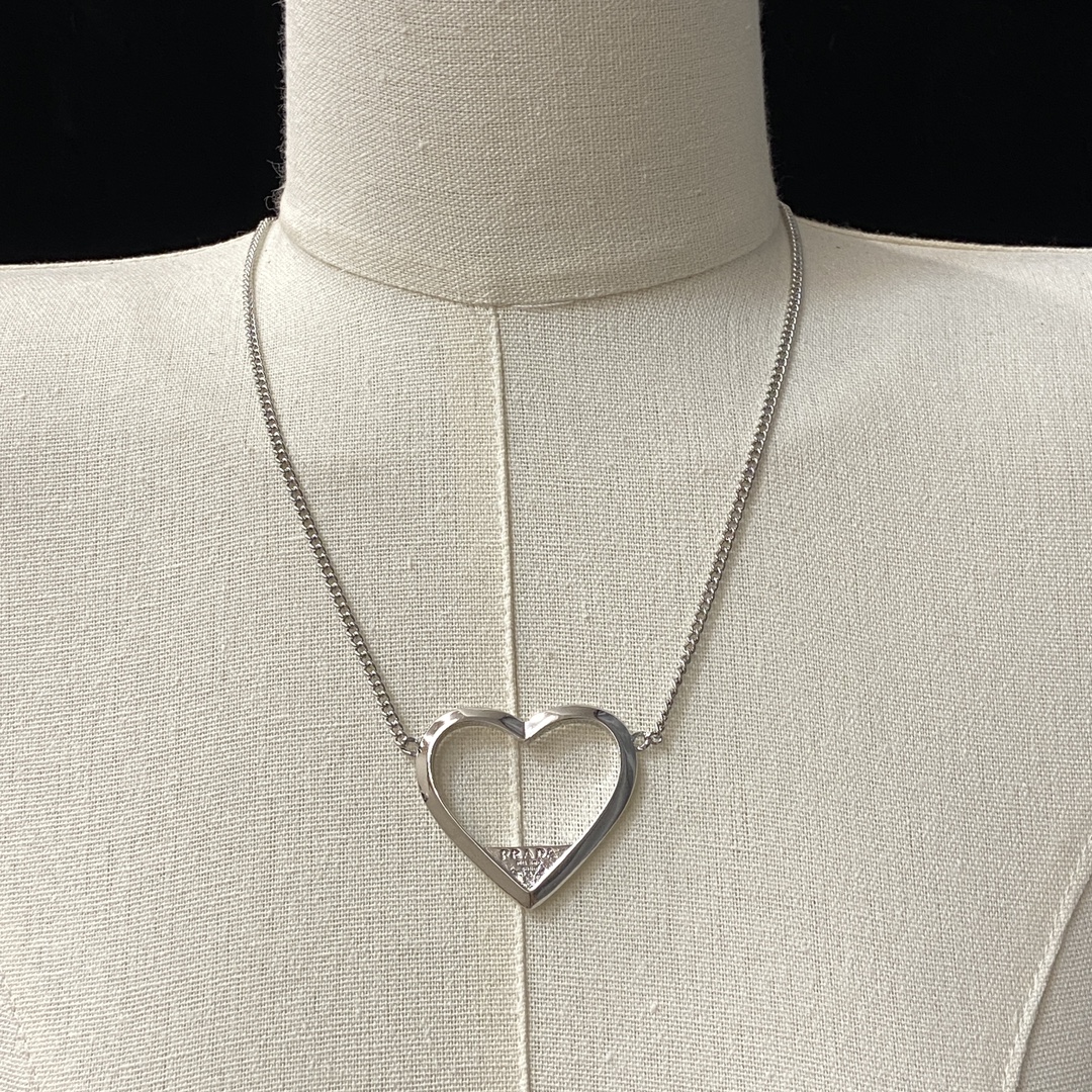 TOP PRADA Hollow Heart Necklace - Silver