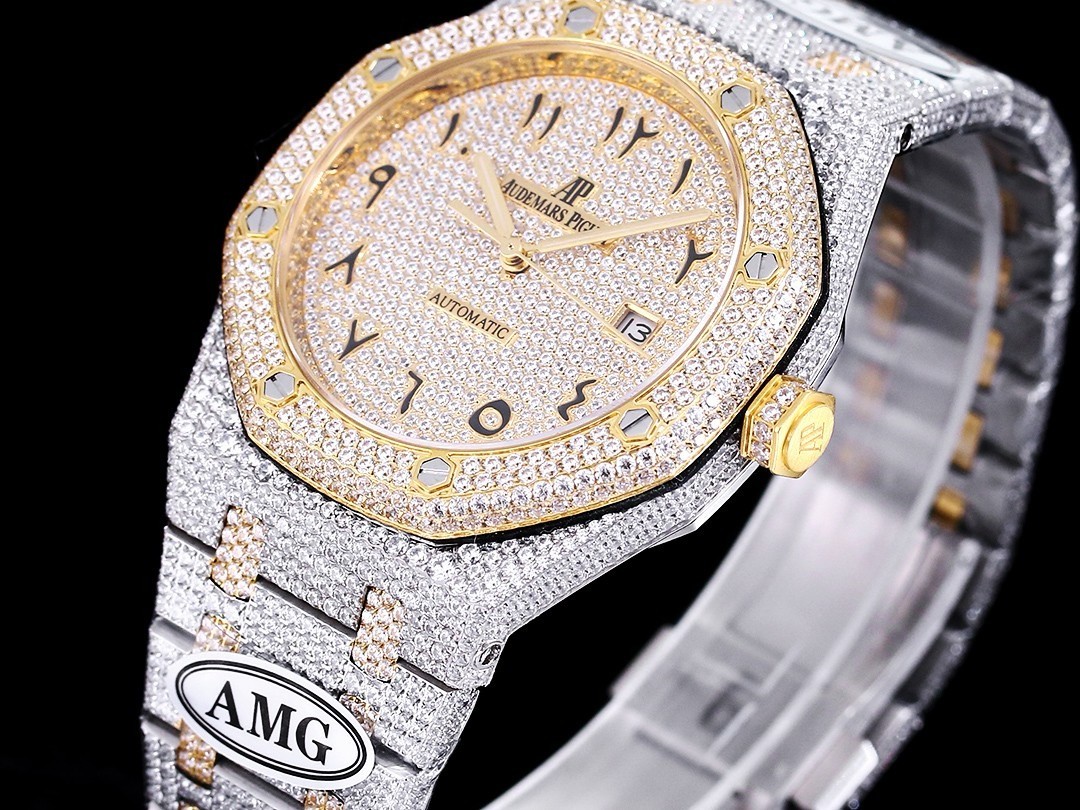 Audemars Piguet Royal Oak (prototype 15400/15500) Gold Full Diamond Watch