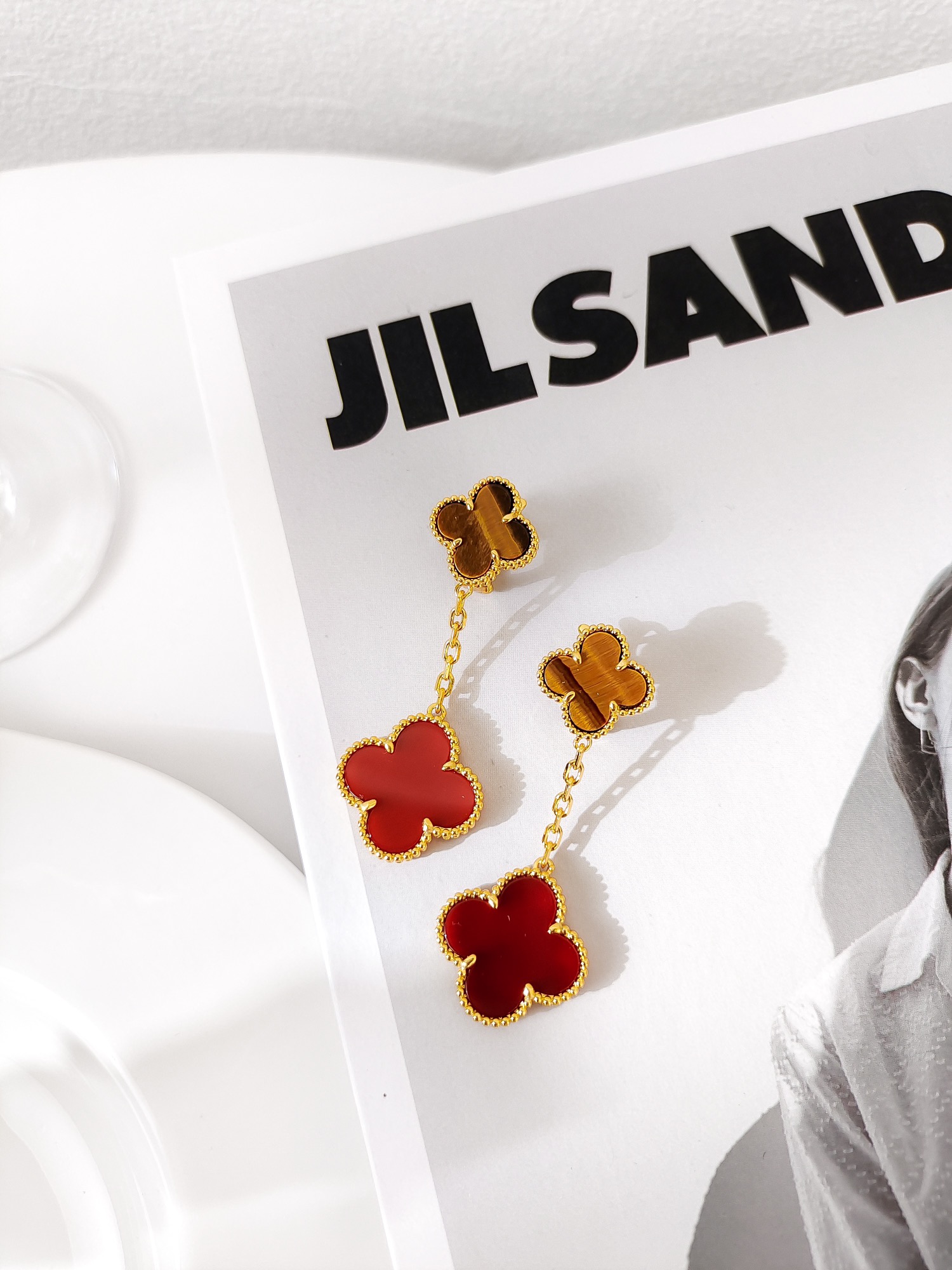 TOP Van Cleef & Arpels Earrings-Red