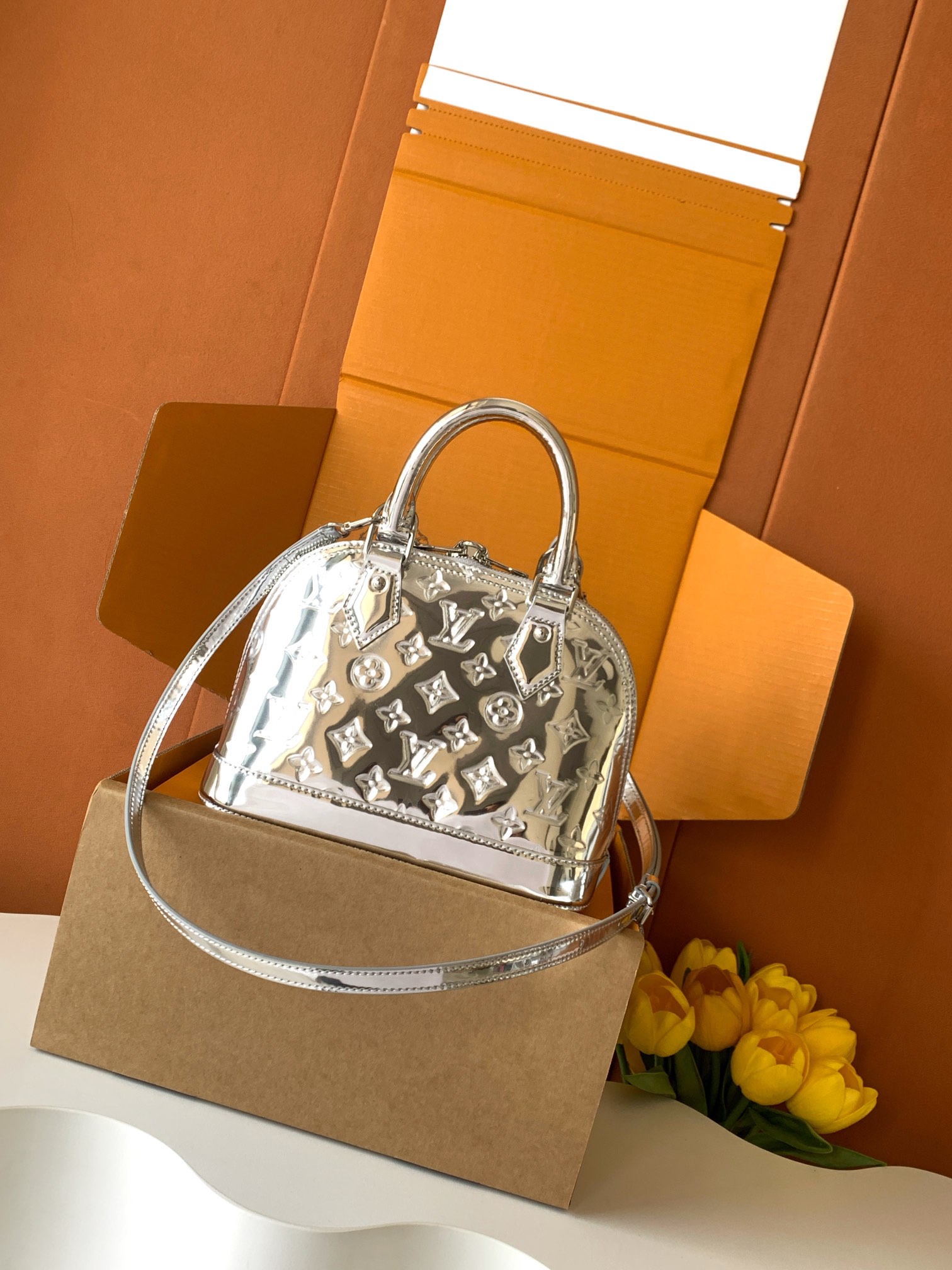 TOP Louis Vuitton LV Alma BB Bag Monogram Miroir 23.5X17.5X11.5cm - Sliver