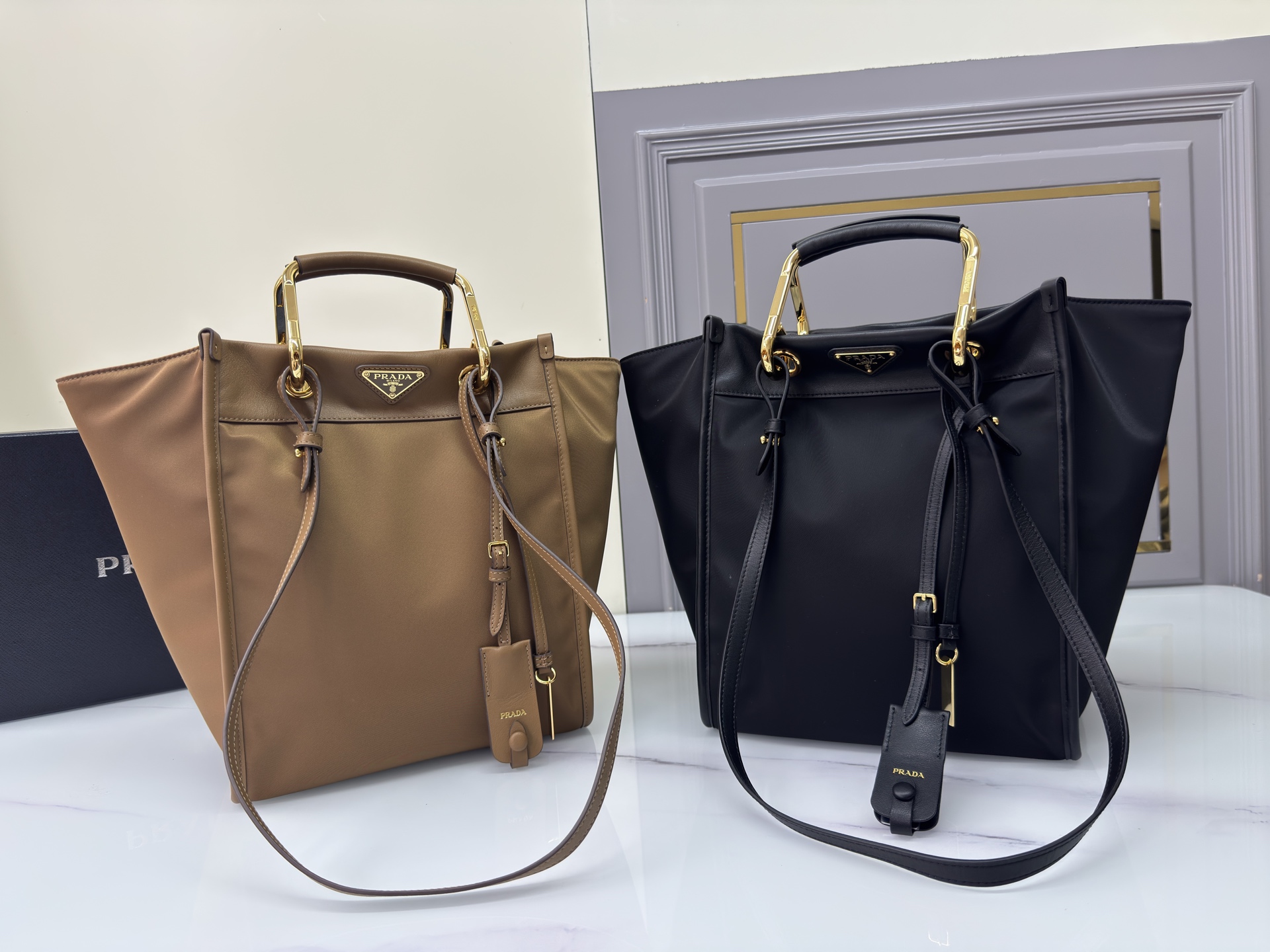 TOP PRADA Re-Nylon Hobo Bag 23x28.5x15cm - 2 Color