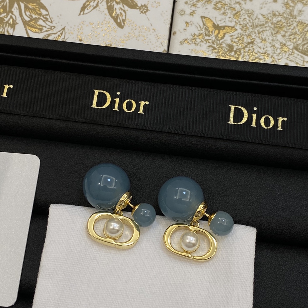 TOP Christian Dior Crystal and Pearl Stud Earrings - 4 Color