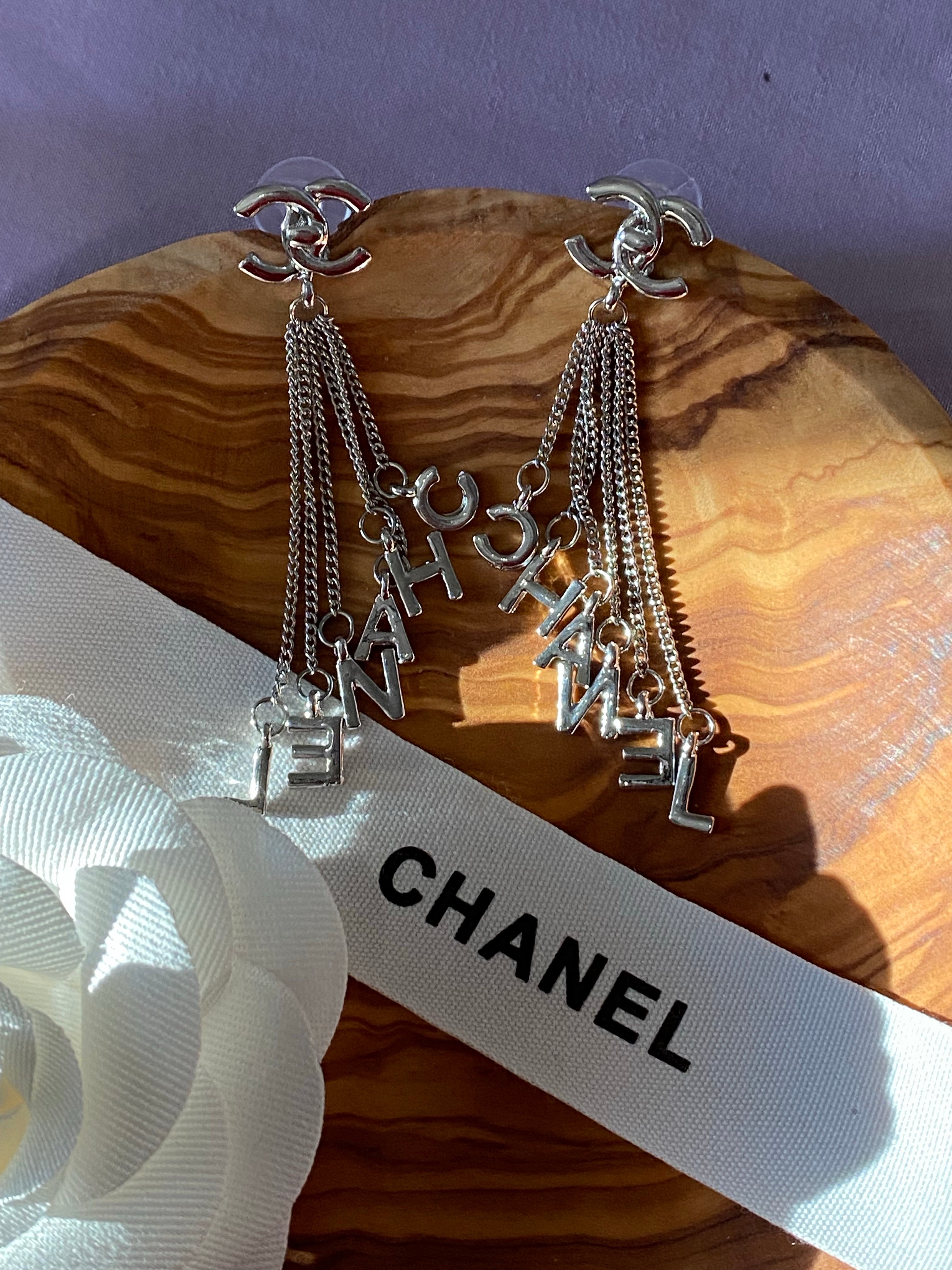 TOP CHANEL Letters Dangle Earrings - Light Gold