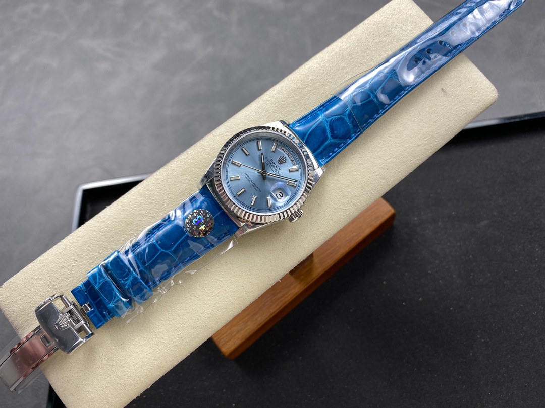 TOP ROLEX  Day-Date Sliver Bezel Watch 36mm - Blue