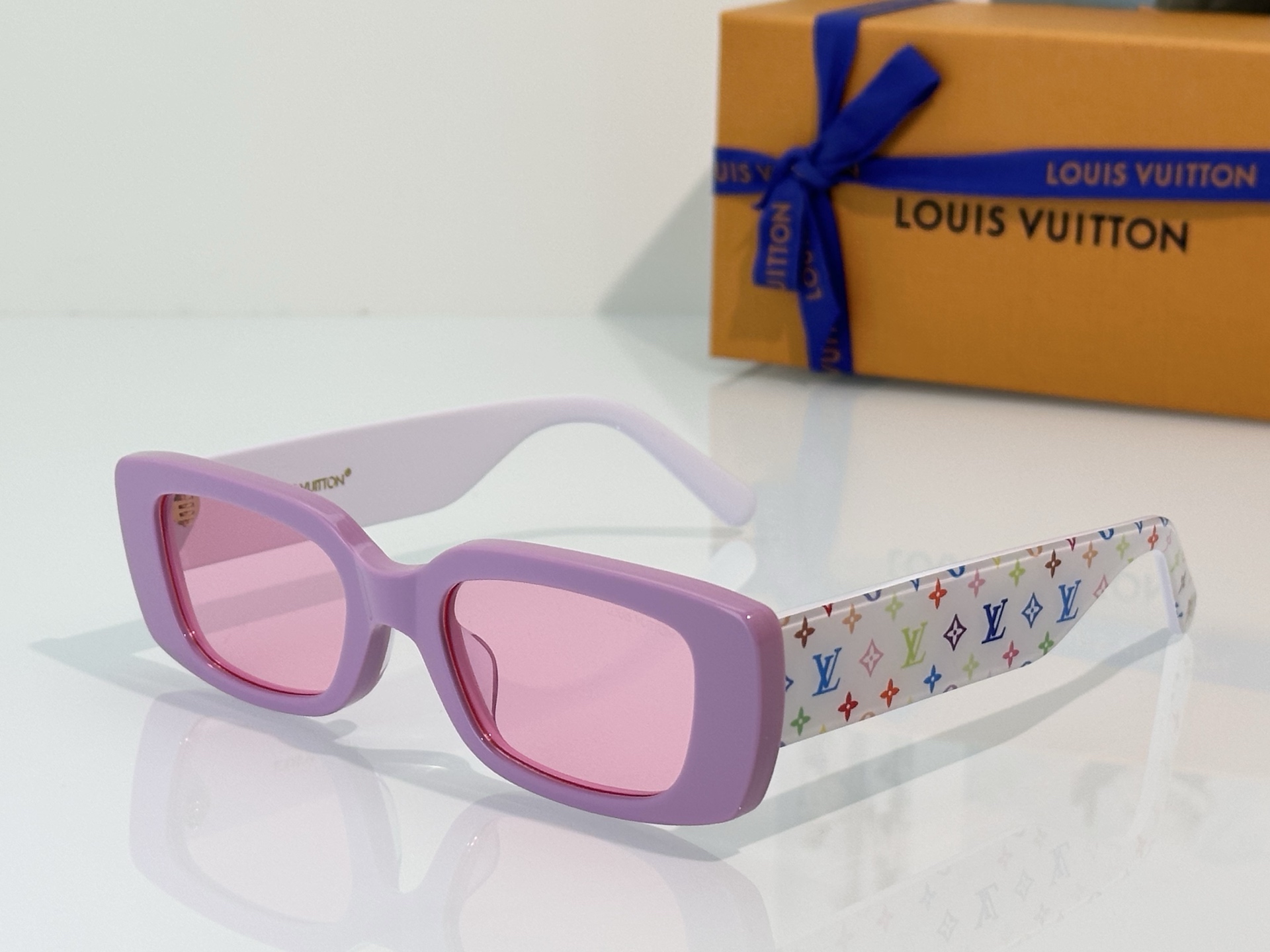 TOP Louis Vuitton LV Sunglasses - 3 Color