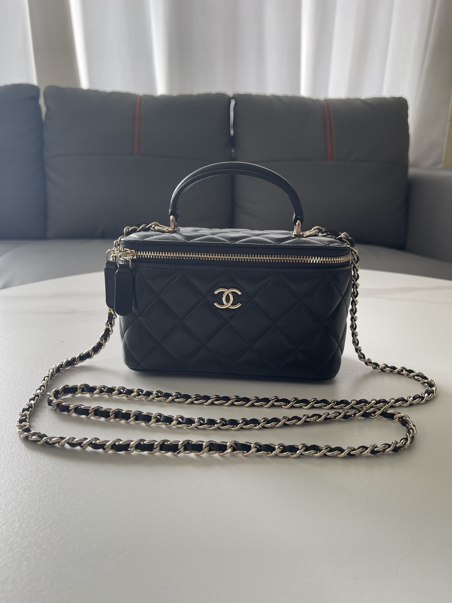 TOP CHANEL Vanity Case Bag 9.5x17x8𝖼𝗆  - Black&GHW