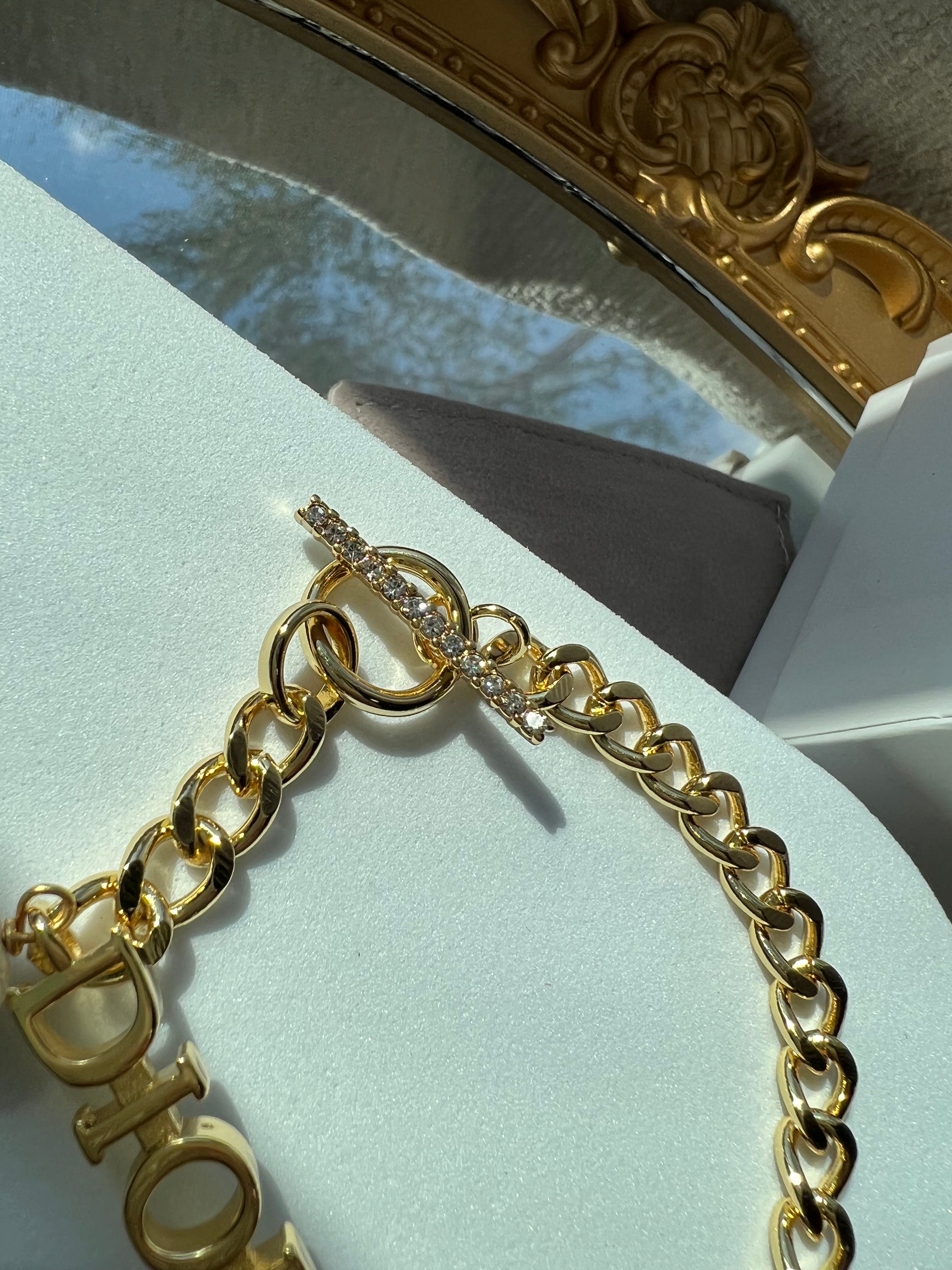 TOP Christian Dior Logo Single Pearl Gold Bracelet