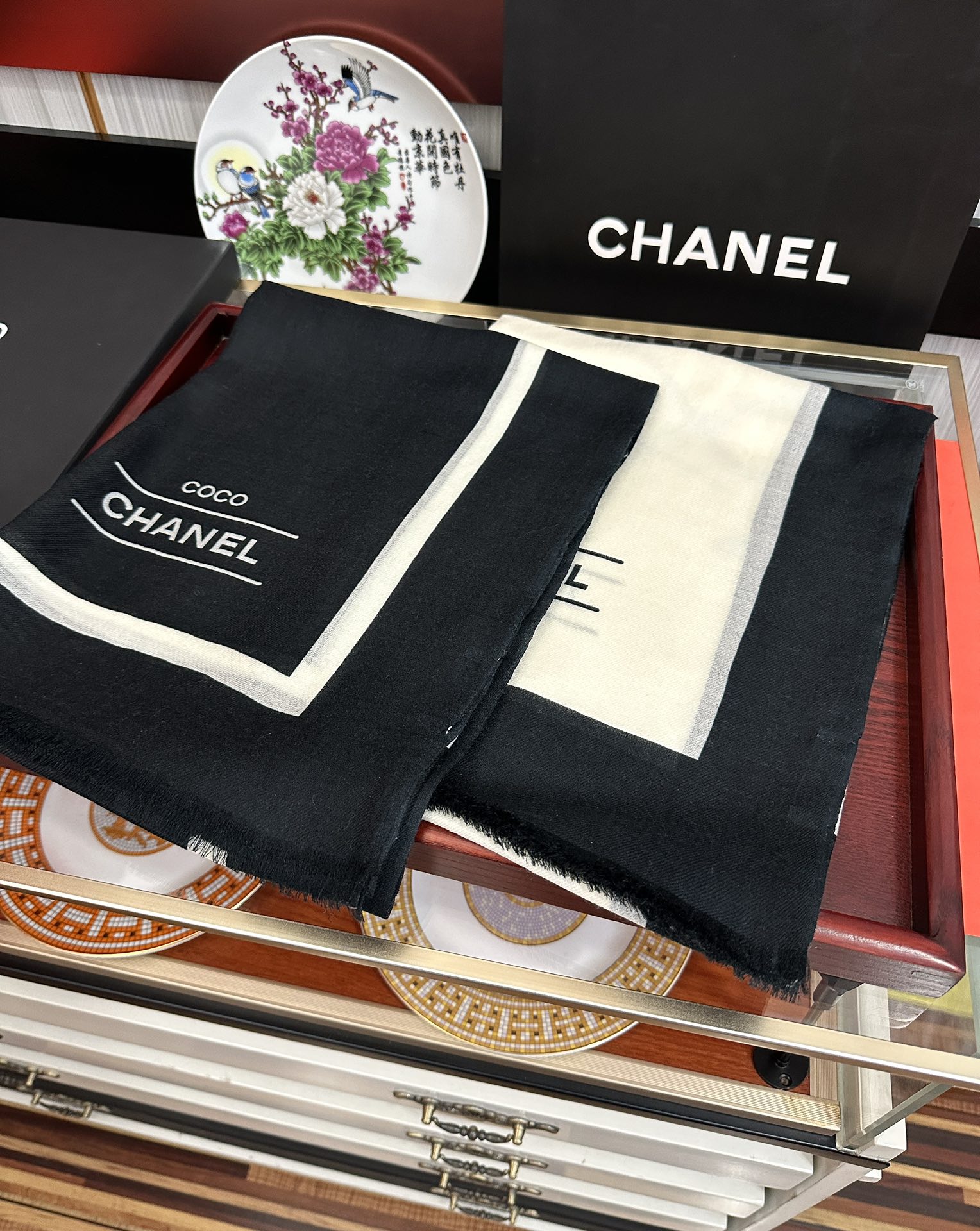 TOP CHANEL Cashmere Scarf 100x200 cm - 2 Colors