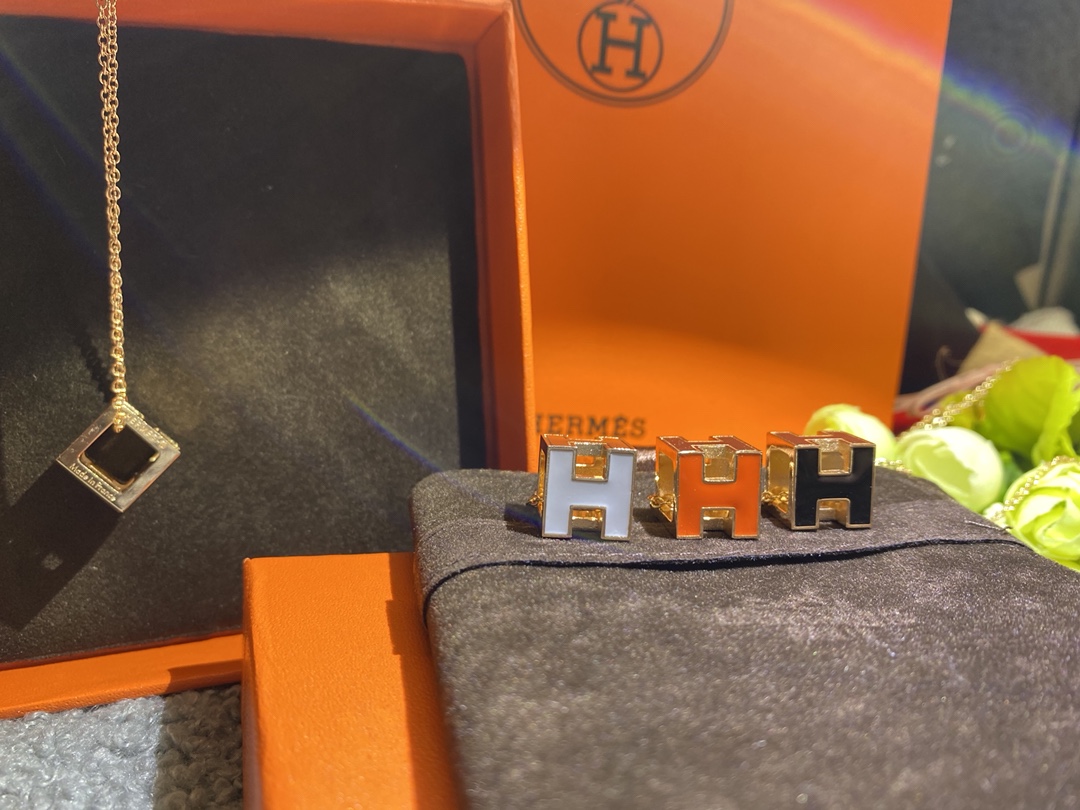 TOP HERMES H Box Necklace