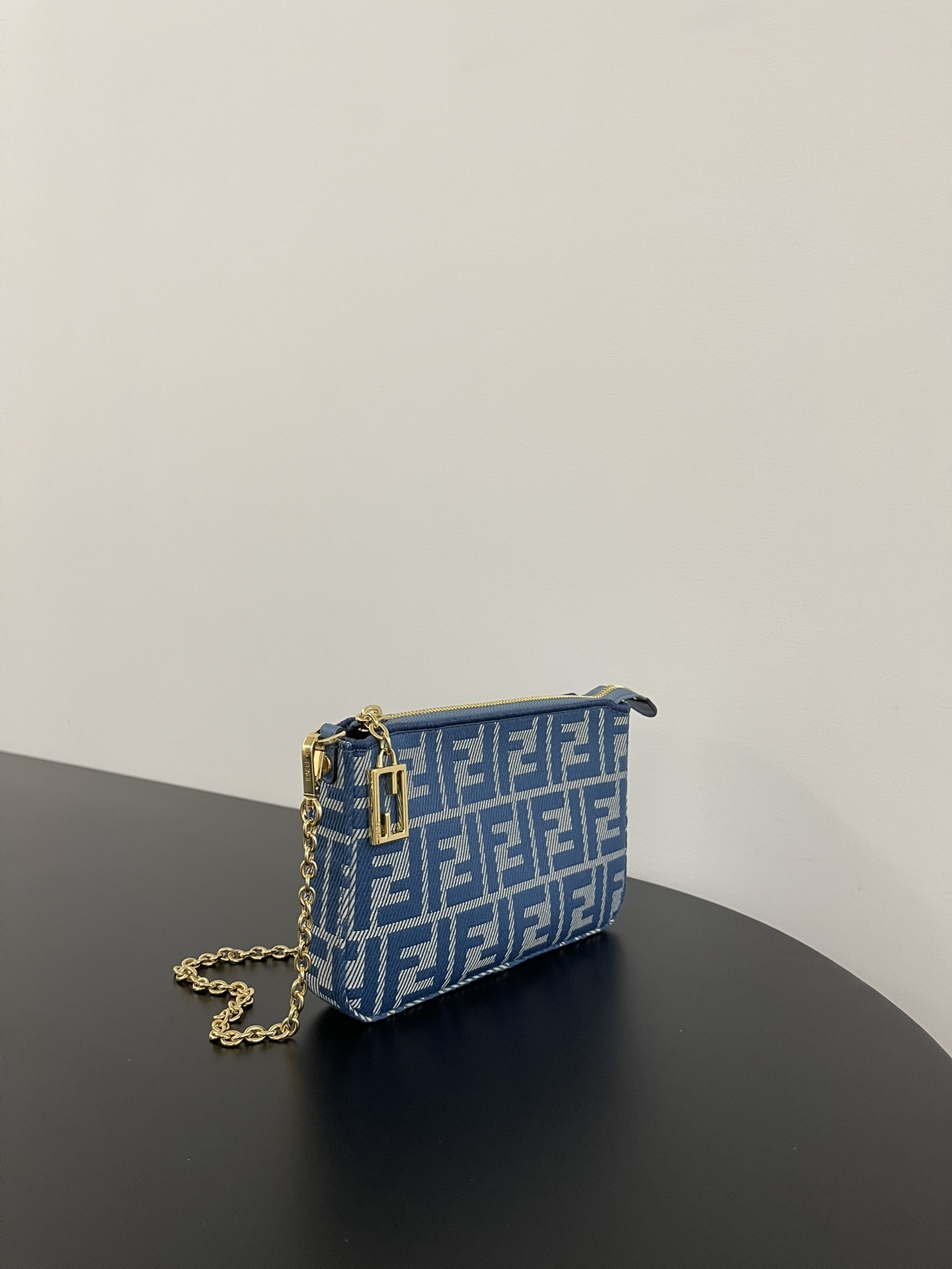 TOP FENDI Classic Mahjong Bag 20×3×13cm - Blue