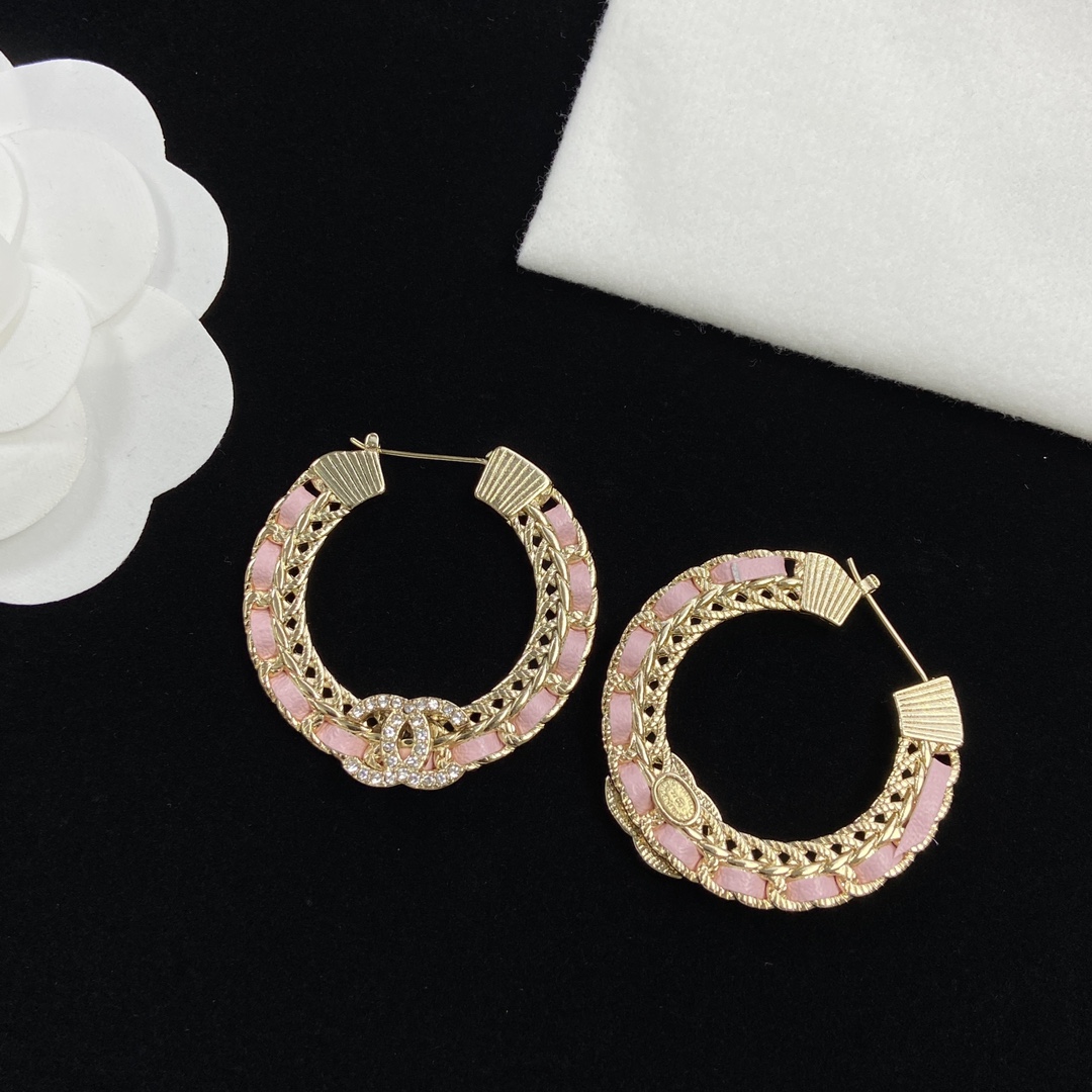 Top CHANEL Metal Earrings - 3 Colors