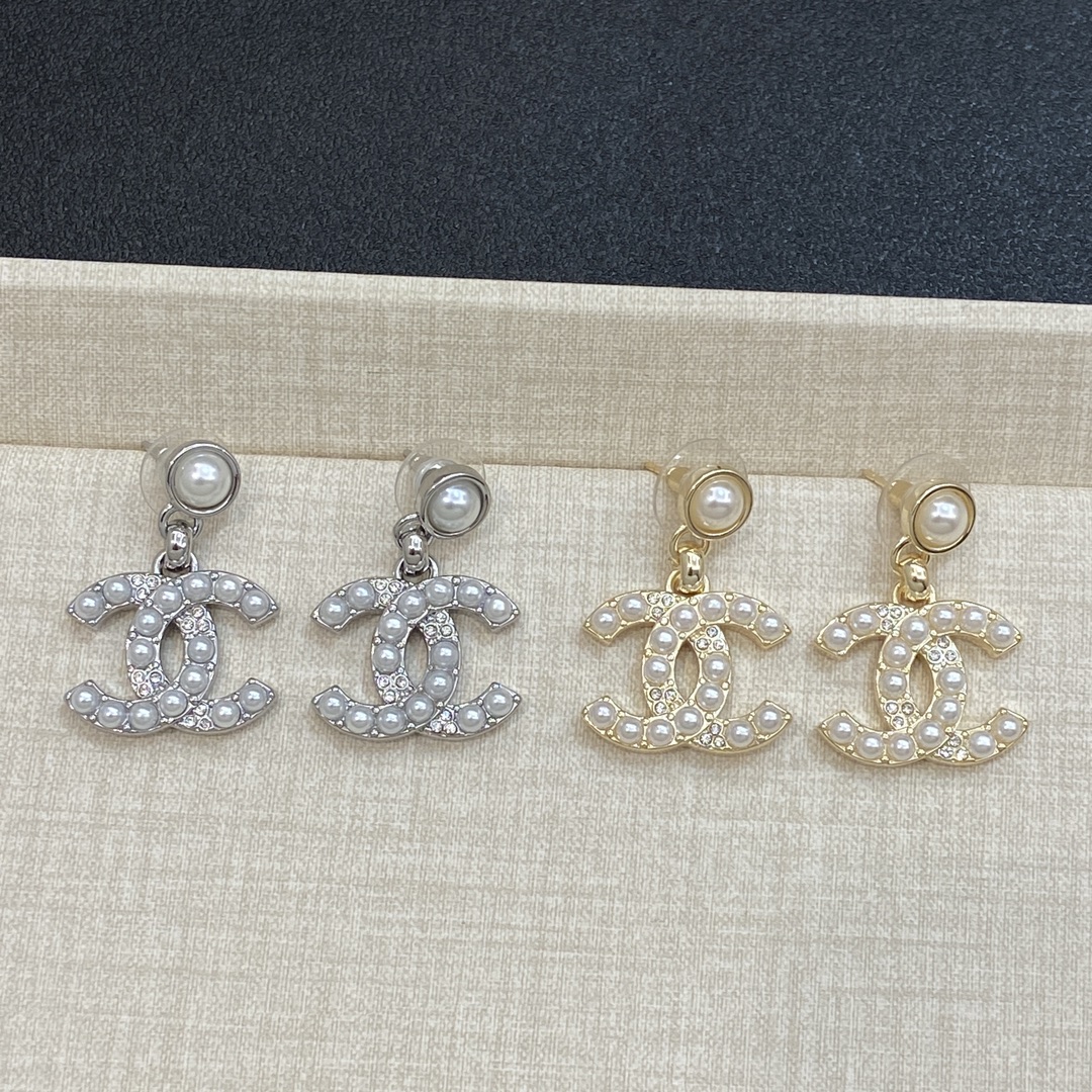 TOP CHANEL CC  Earrings- 2 Colors