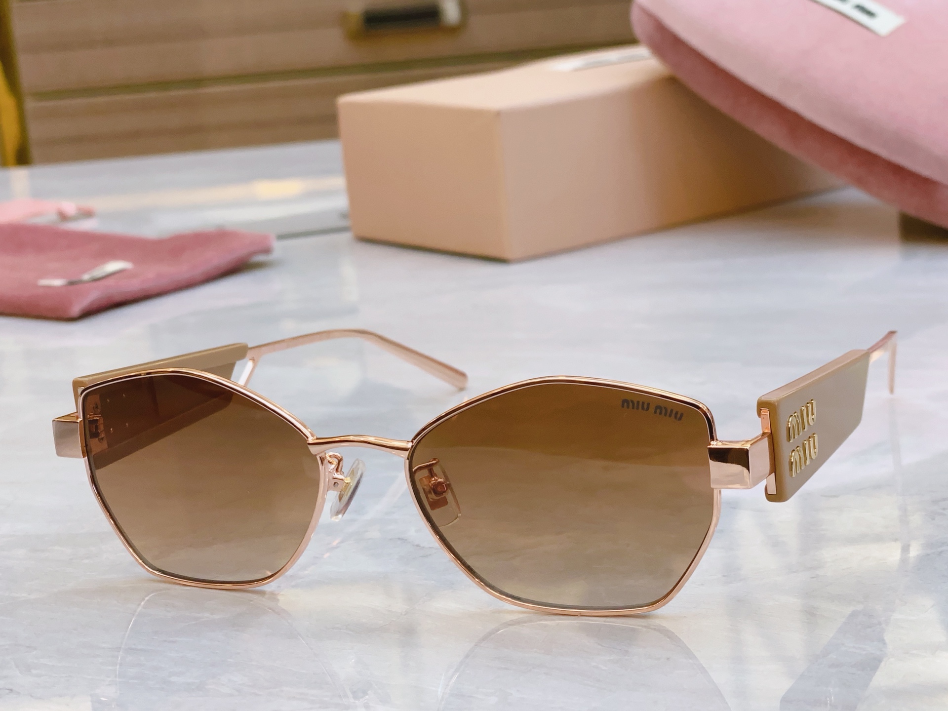 TOP Miu Miu Sunglasses - 6 Colors