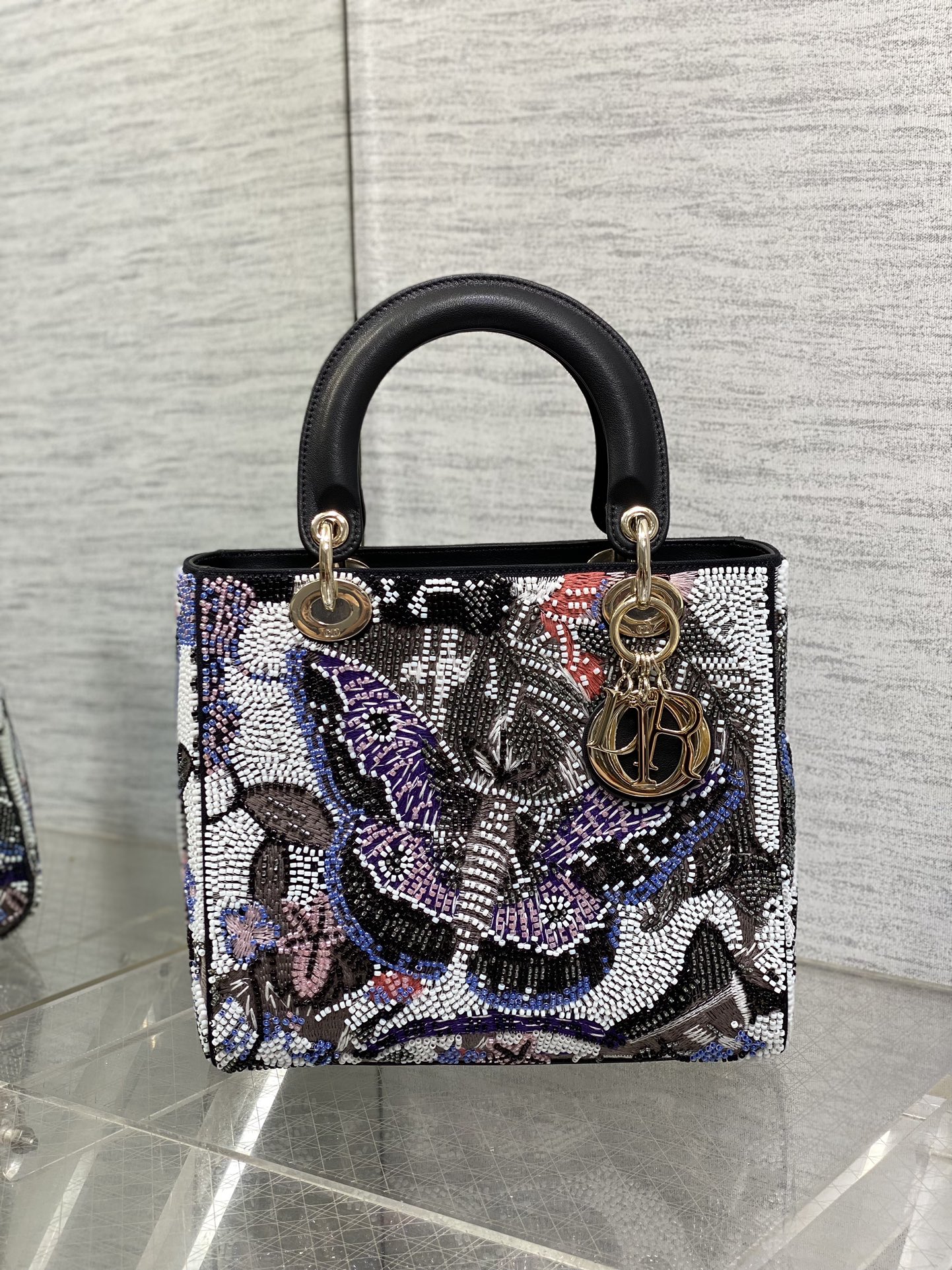 TOP Christian Dior Medium Lady Dior Bag 24x20x11cm Embroidered Flowers and Butterflies Beads