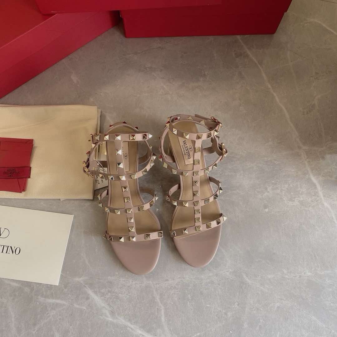 TOP VALENTINO Rockstud Calfskin Ankle Strap High Heels - Nude Pink -6cm