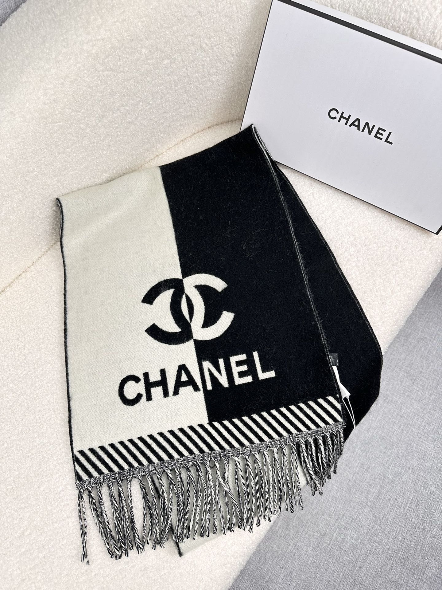 TOP CHANEL Double-sided Color Matching Jacquard Scarf 184x34cm - 3 Color