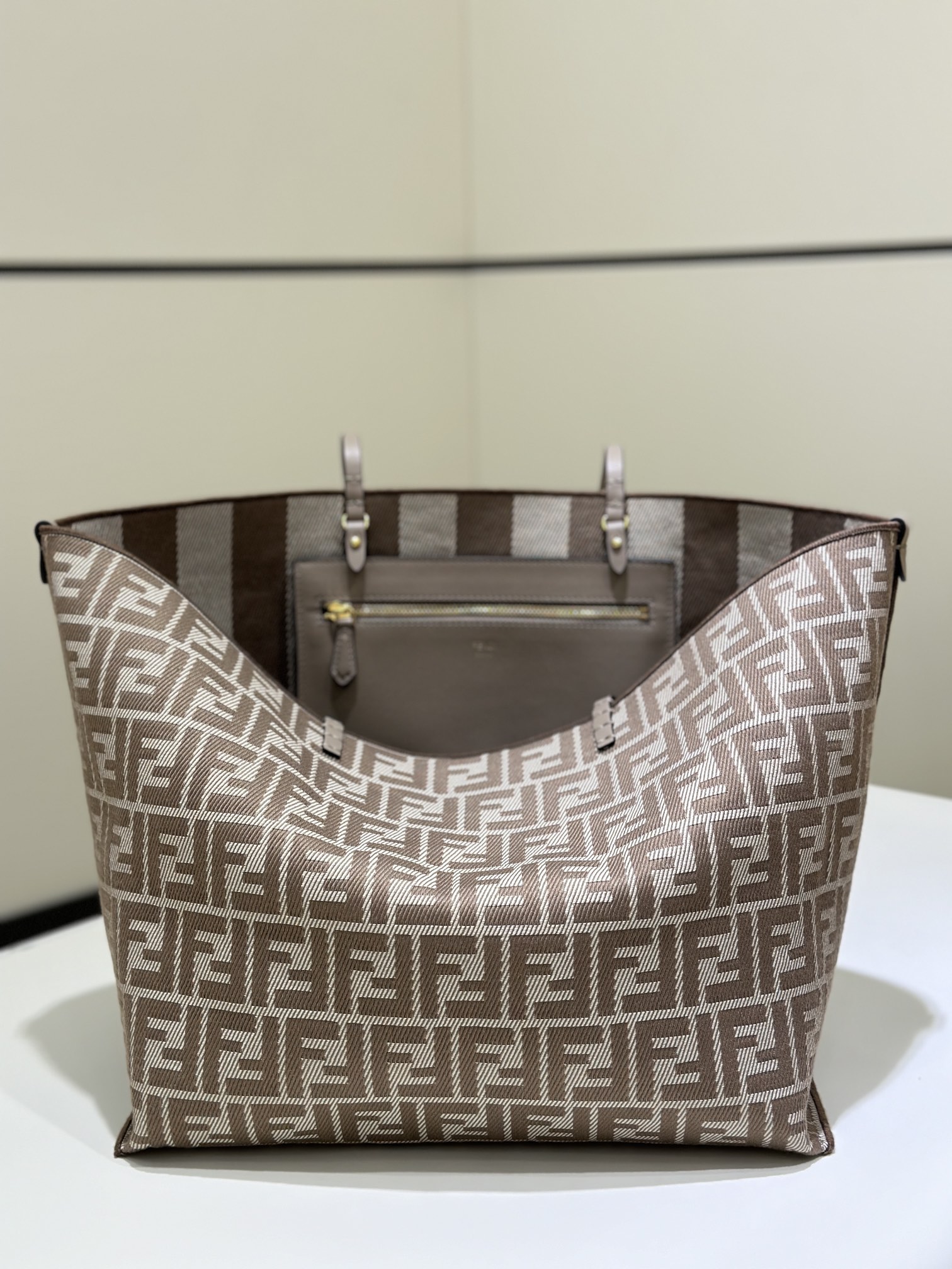 TOP FENDI Roll Bag 33*22*30cm - Brown