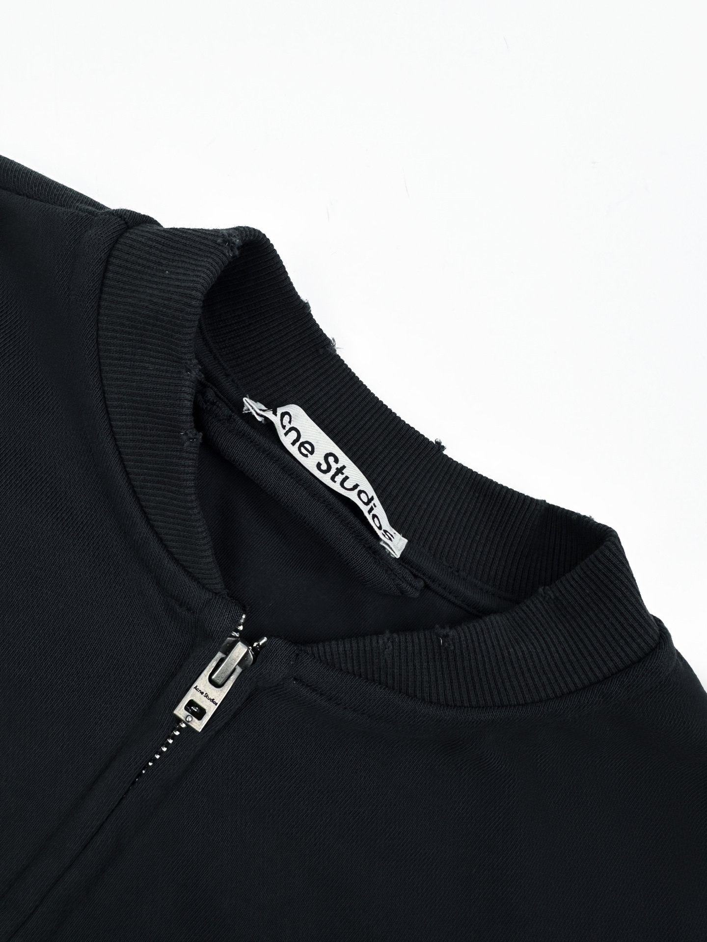 Acne Studios 喷绘做旧徽标棒球领夹克