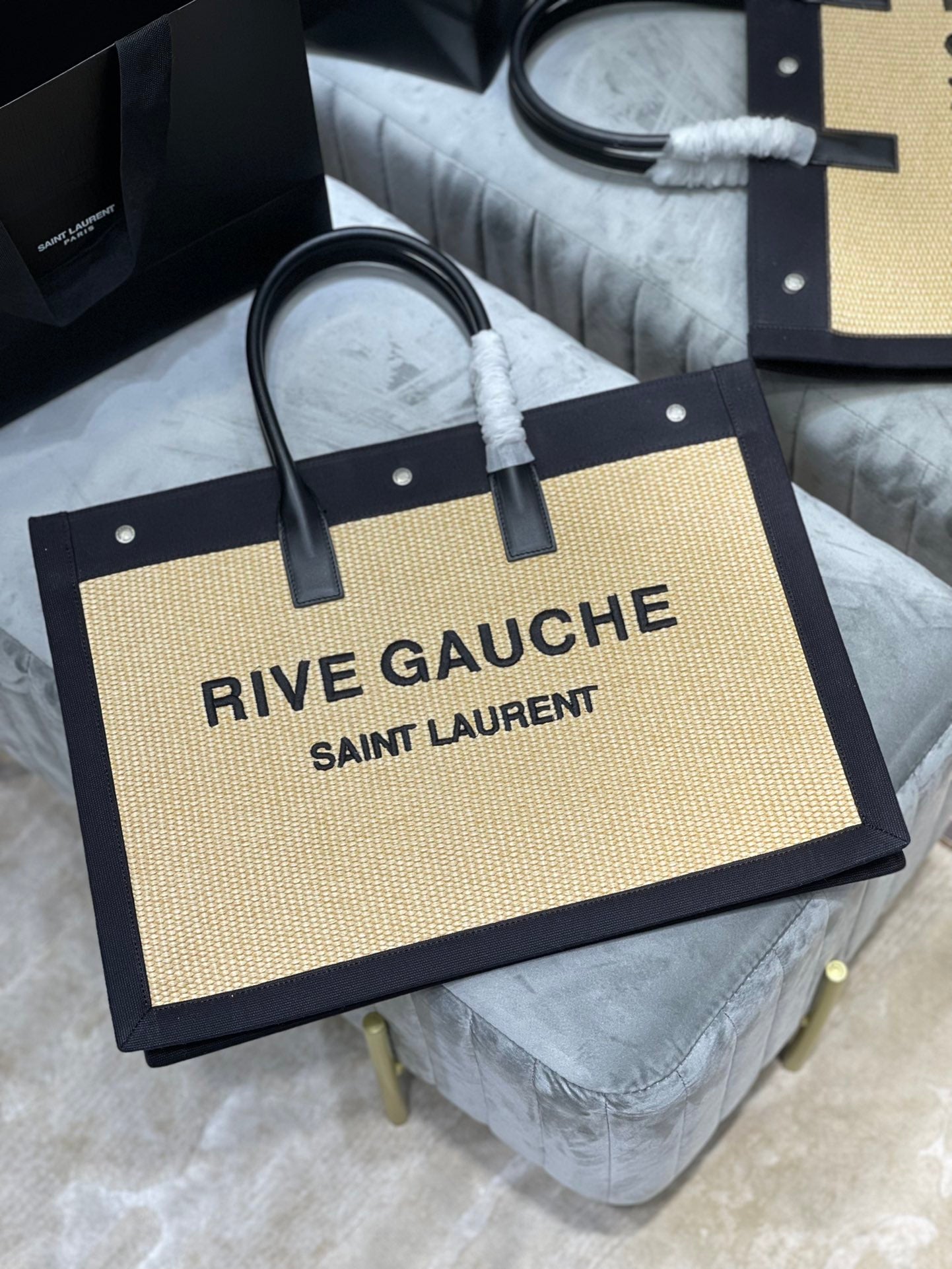 TOP Yves Saint Laurent YSL Rive Gauche Straw Tote Bag - Black
