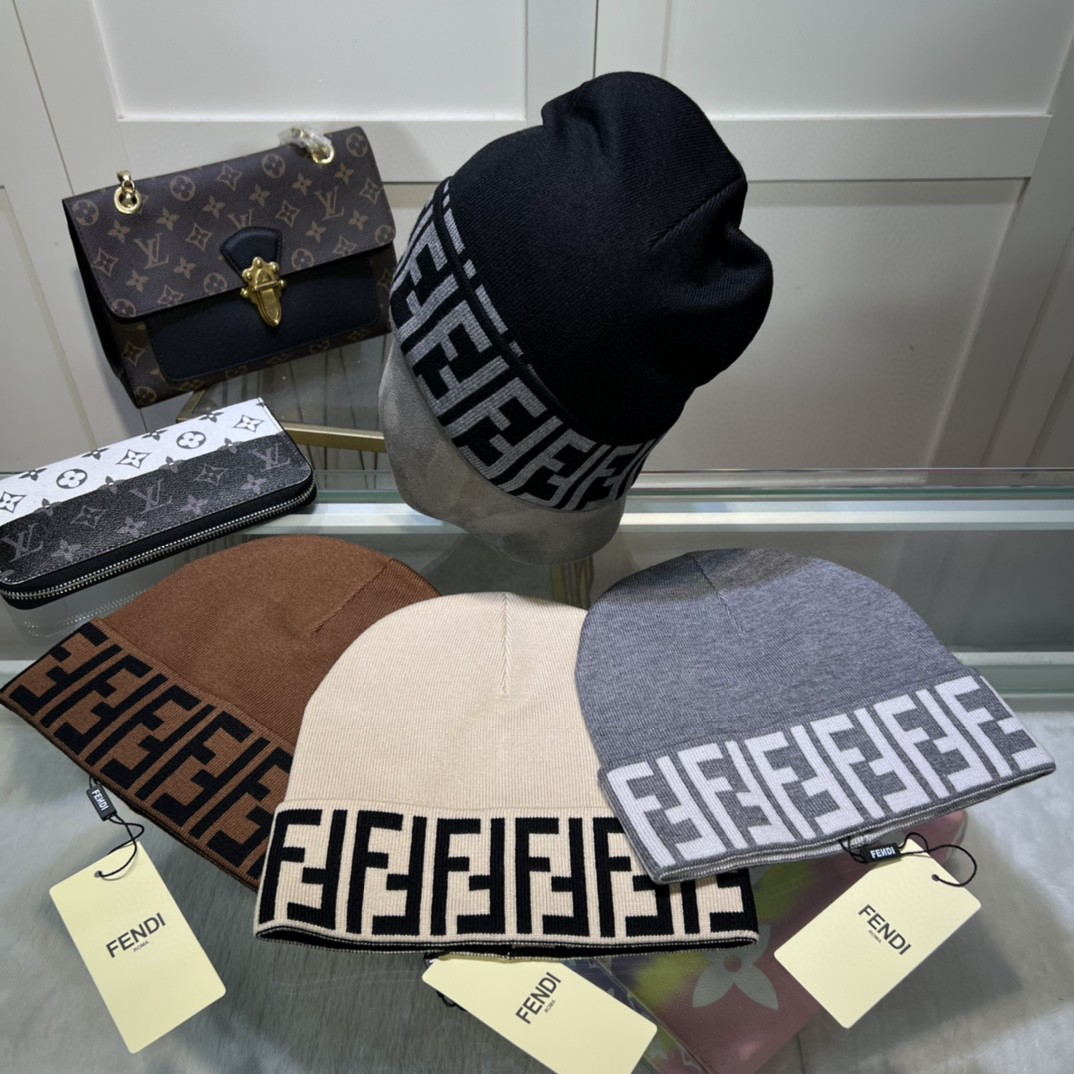 TOP FENDI FF Knitted Hat - 4 Colour