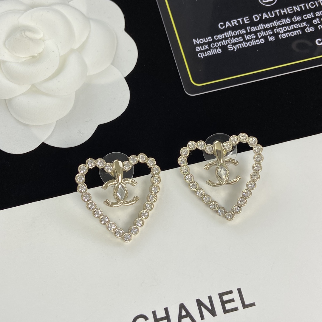TOP CHANEL Necklace Earrings Brooch Set