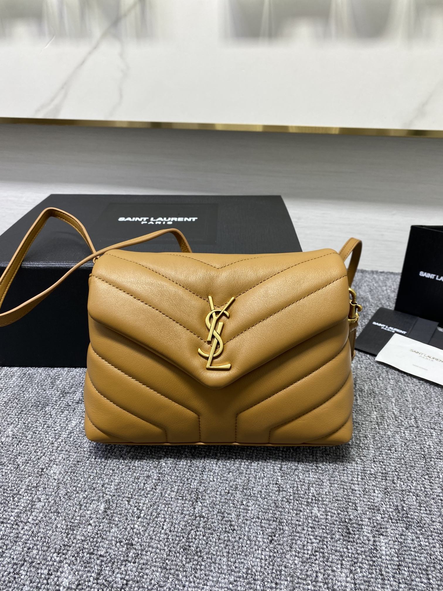 TOP Yves Saint Laurent YSL Loulou Toy Bag - Brown GHW