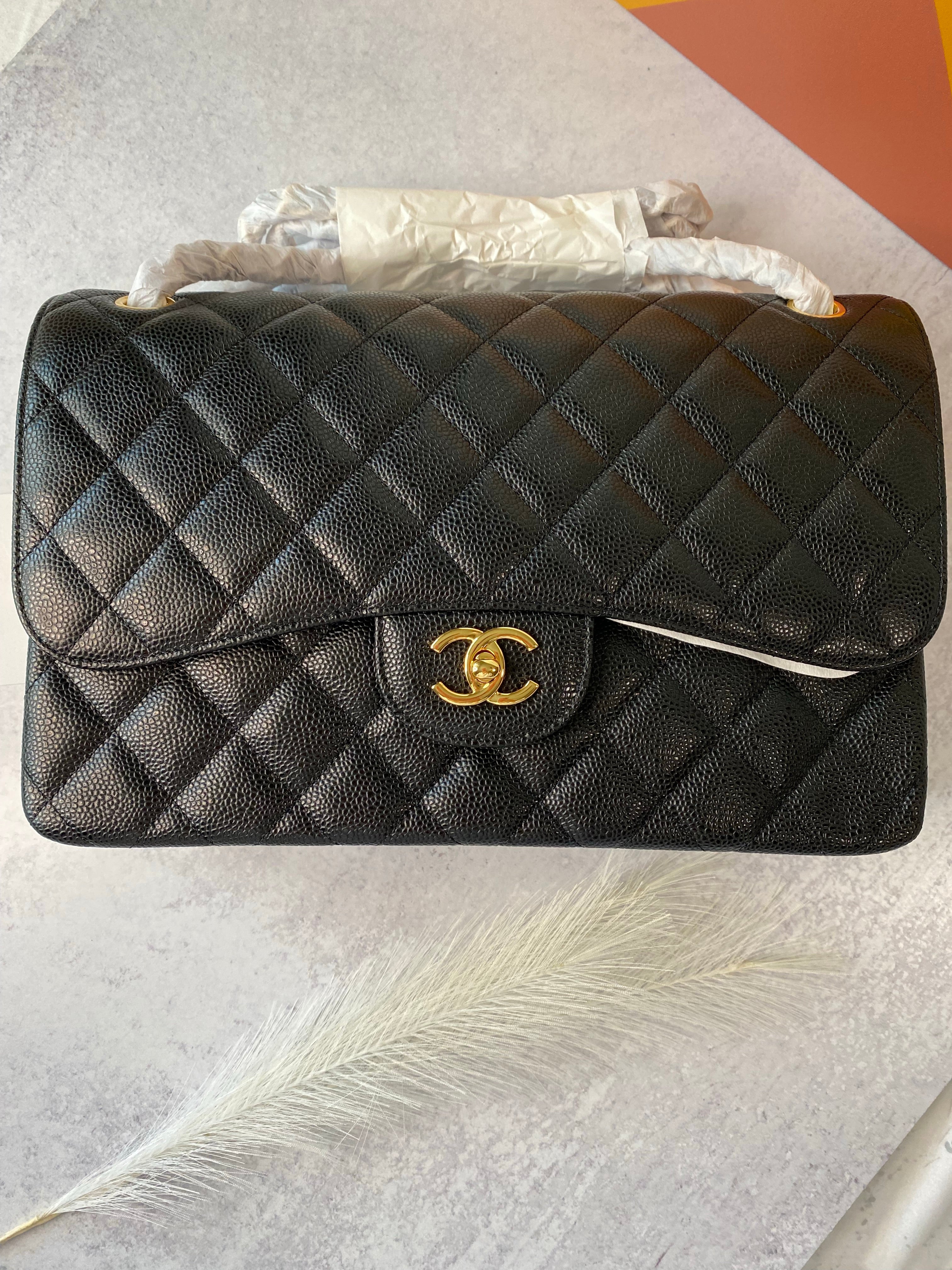 TOP CHANEL Classic Flap Bag Caviar Jumbo 30cm - Black & GHW